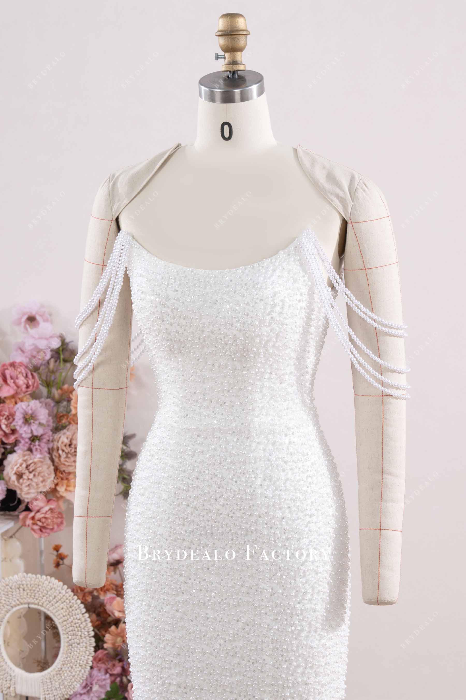 strapless U-neck wedding dress