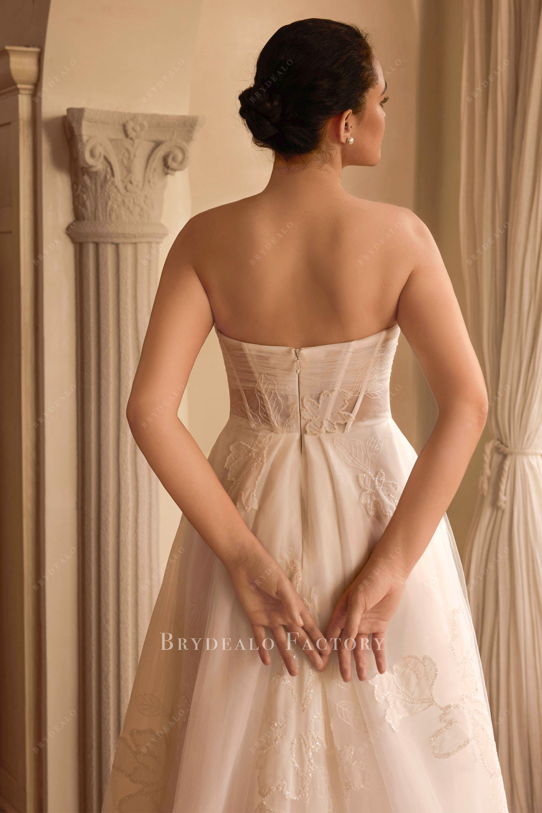 strapless boning lace wedding dress