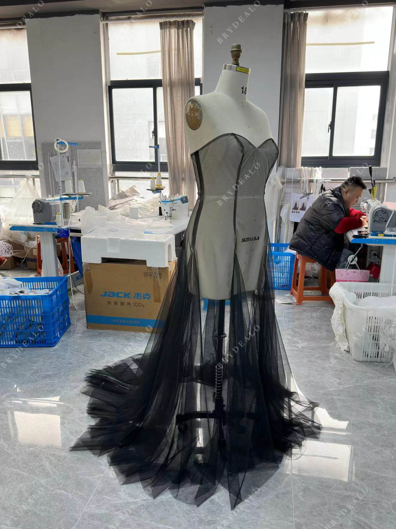 strapless mermaid wedding dress
