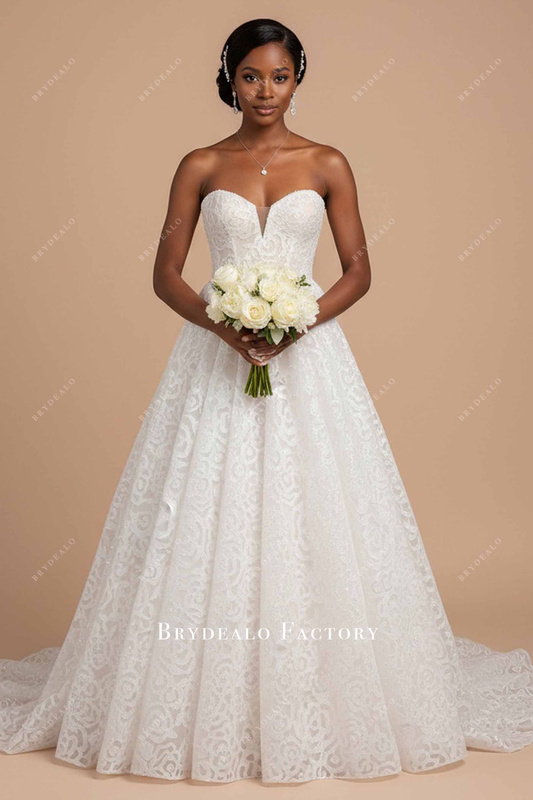 Romantic Strapless Sweetheart Rose Lace Wedding Dress