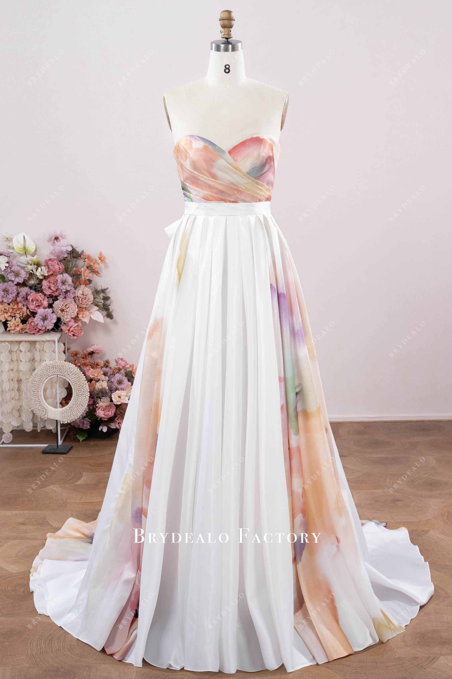 strapless sweetheart neck wedding dress