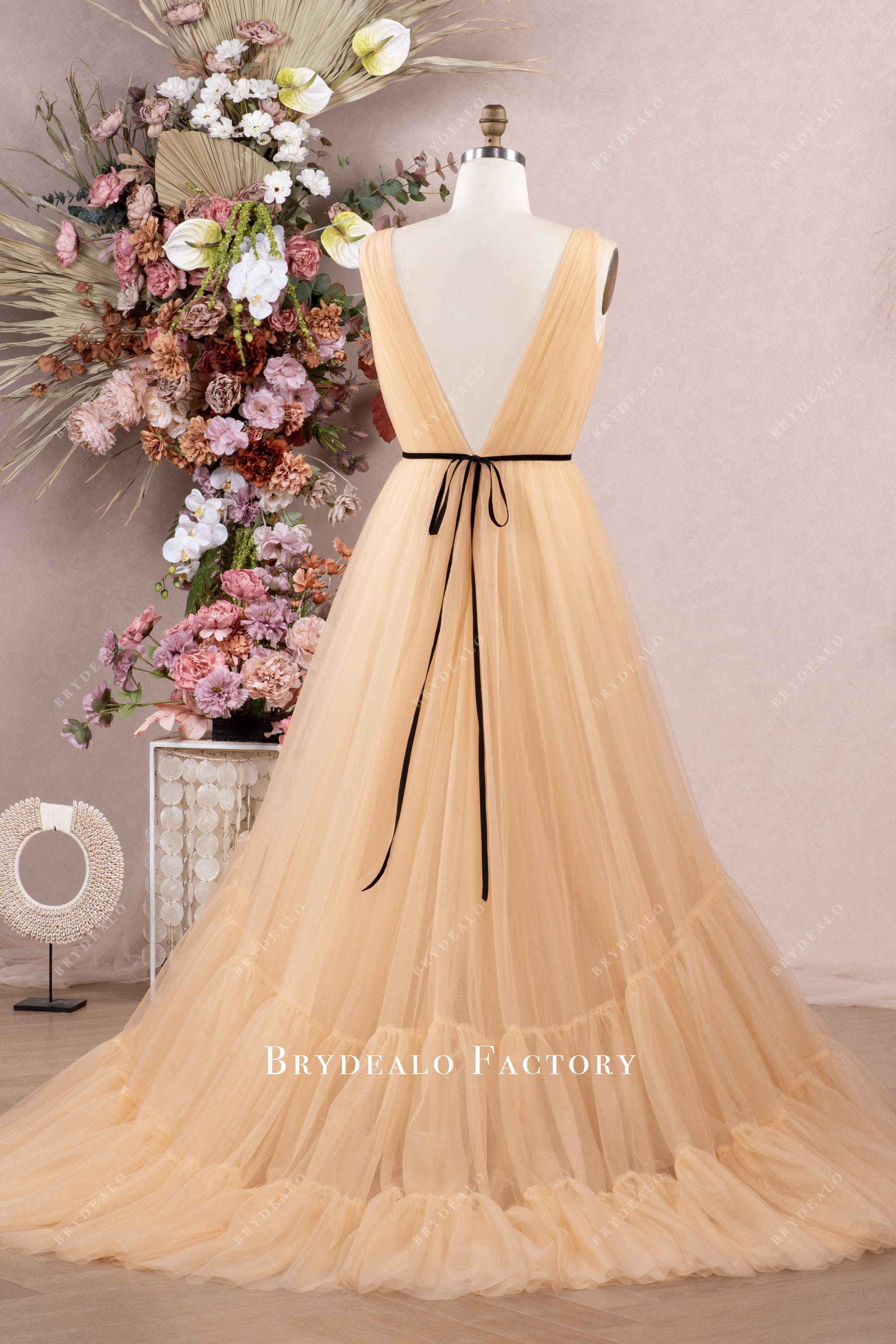 straps V-cut back tiered prom dress