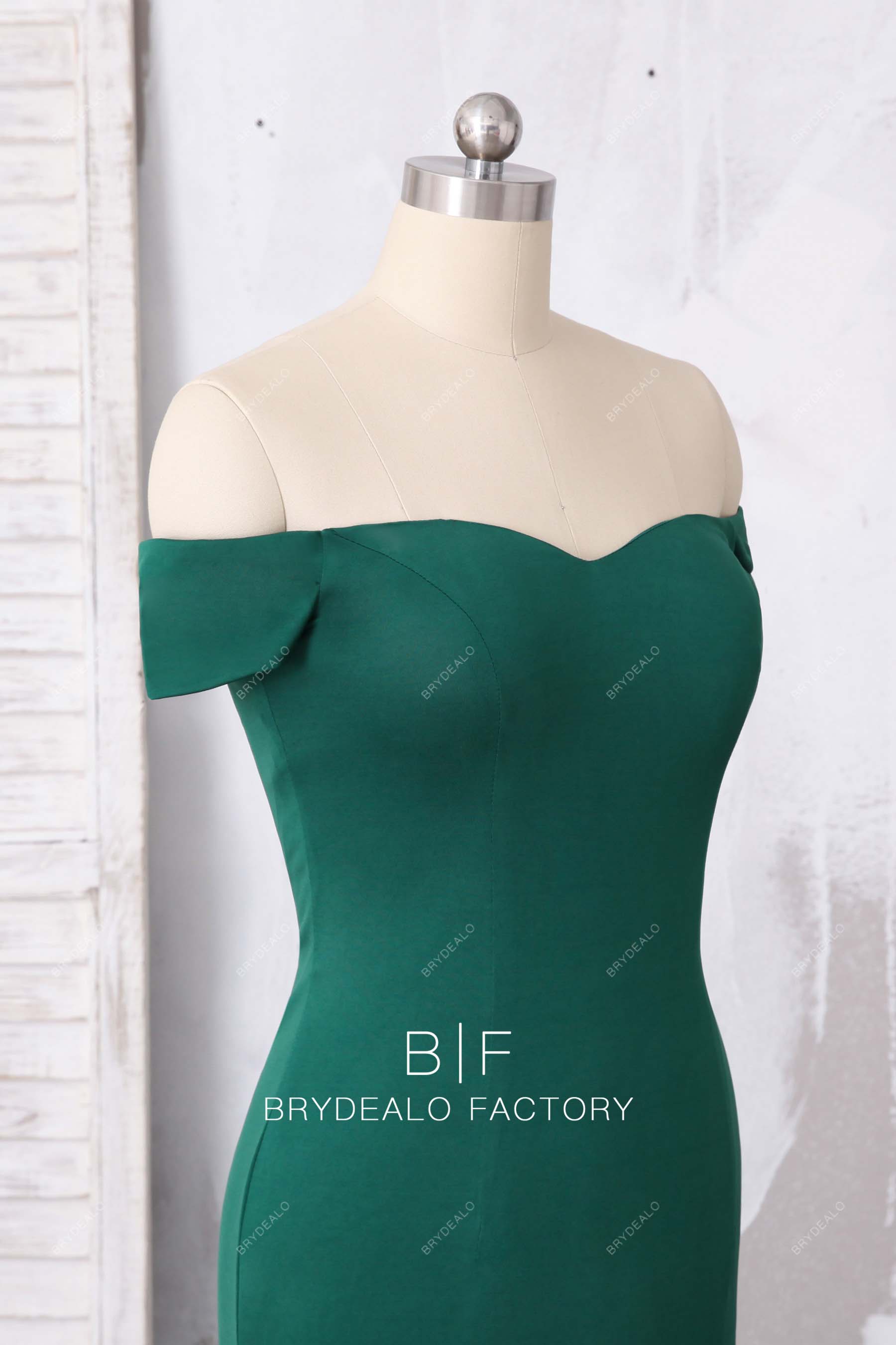 sweetheart neck emerald green bridesmaid dress