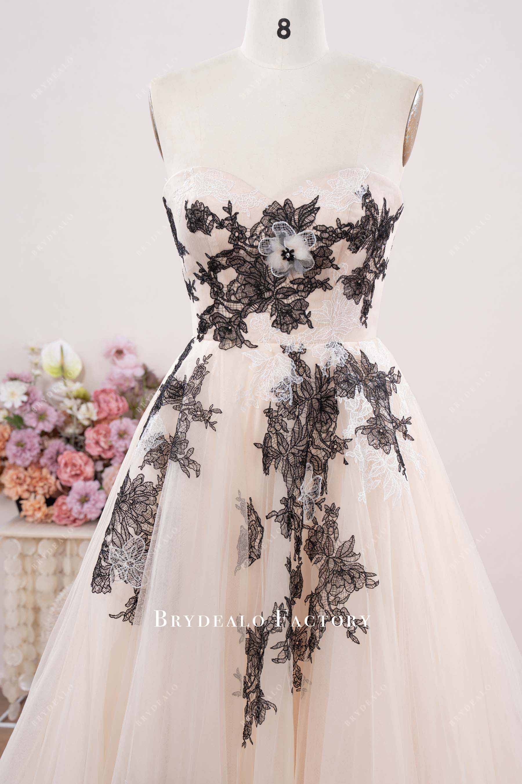 sweetheart neck wedding dress