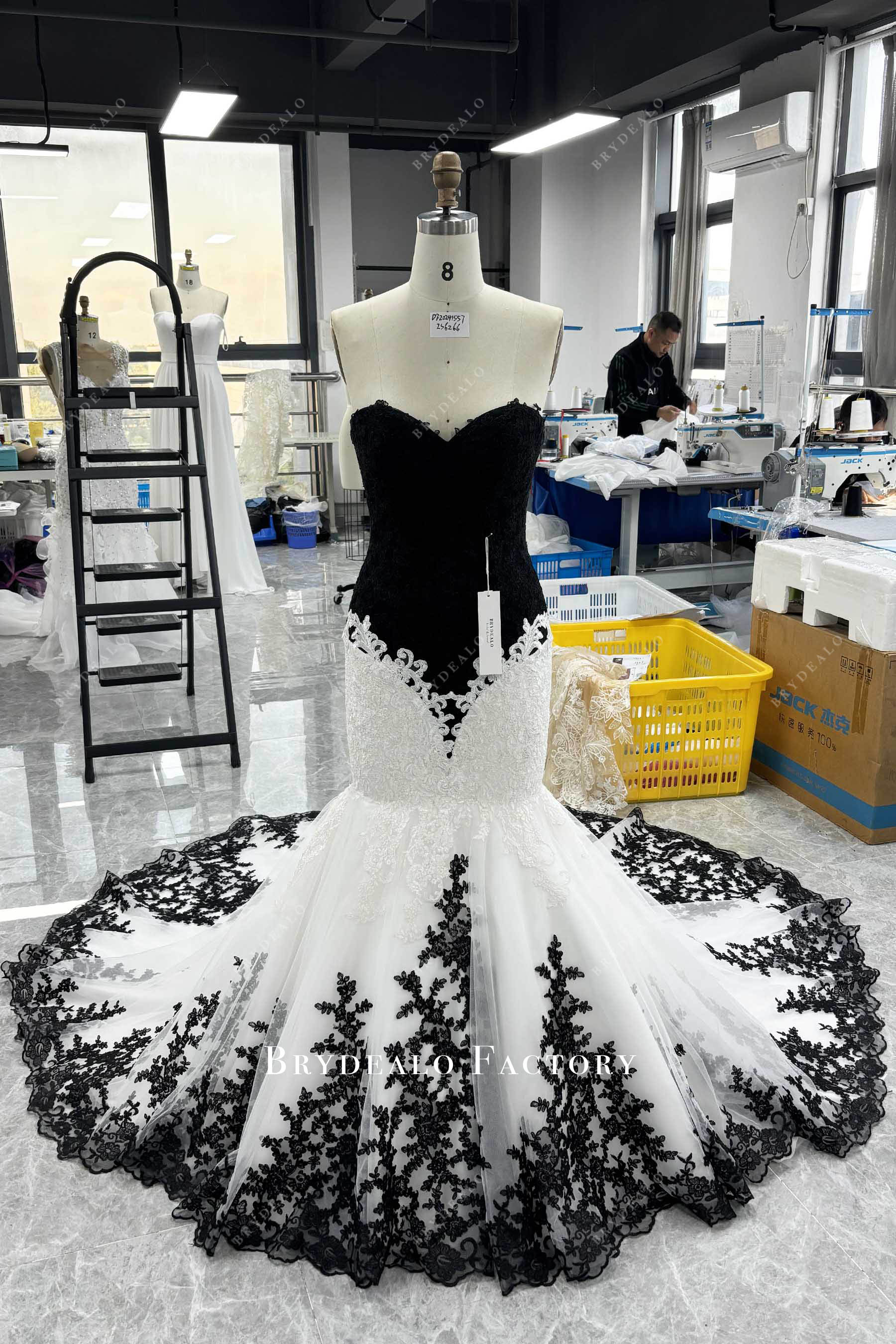 sweetheart neck white black lace wedding gown