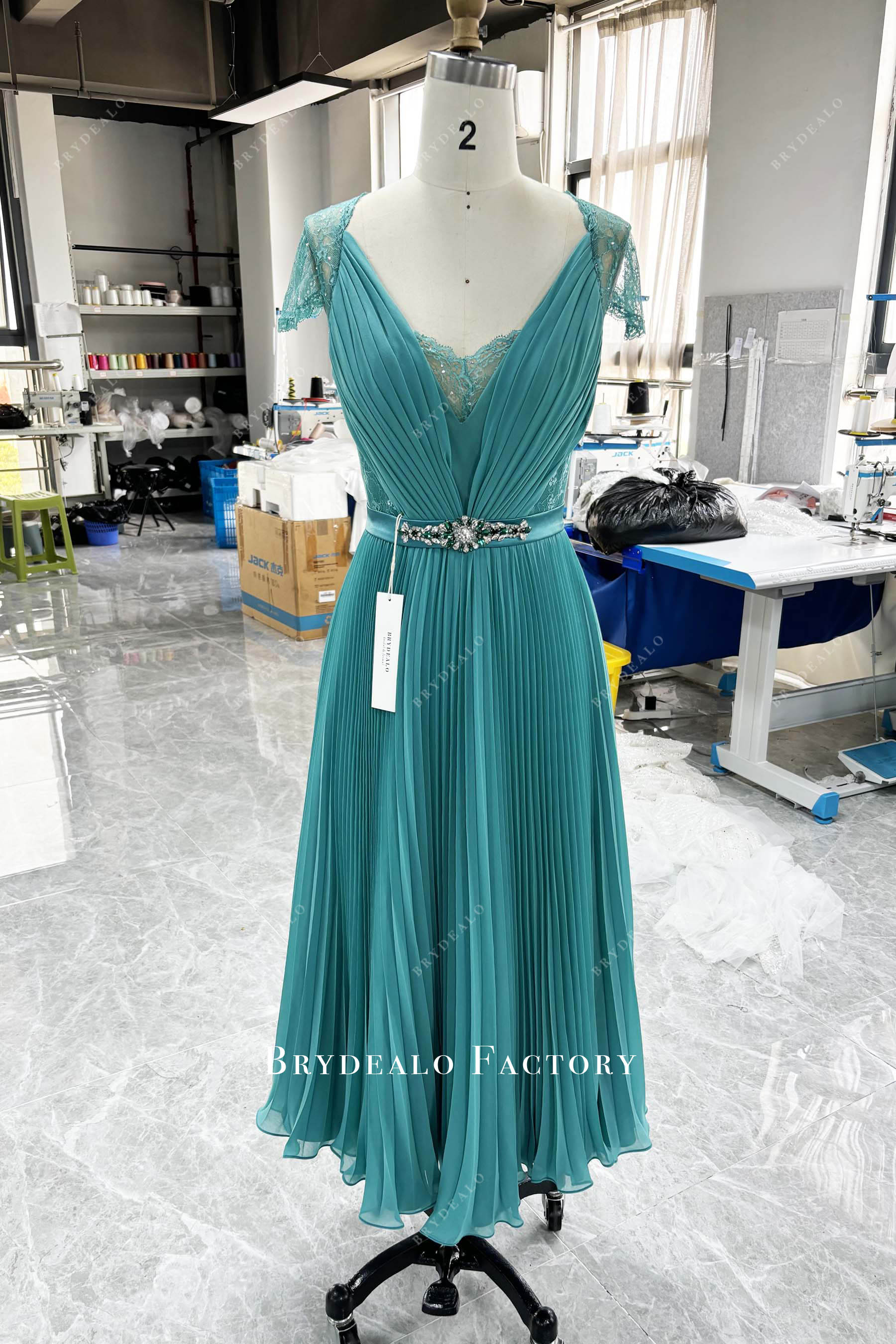 tailor-made elegant cap sleeve formal dress