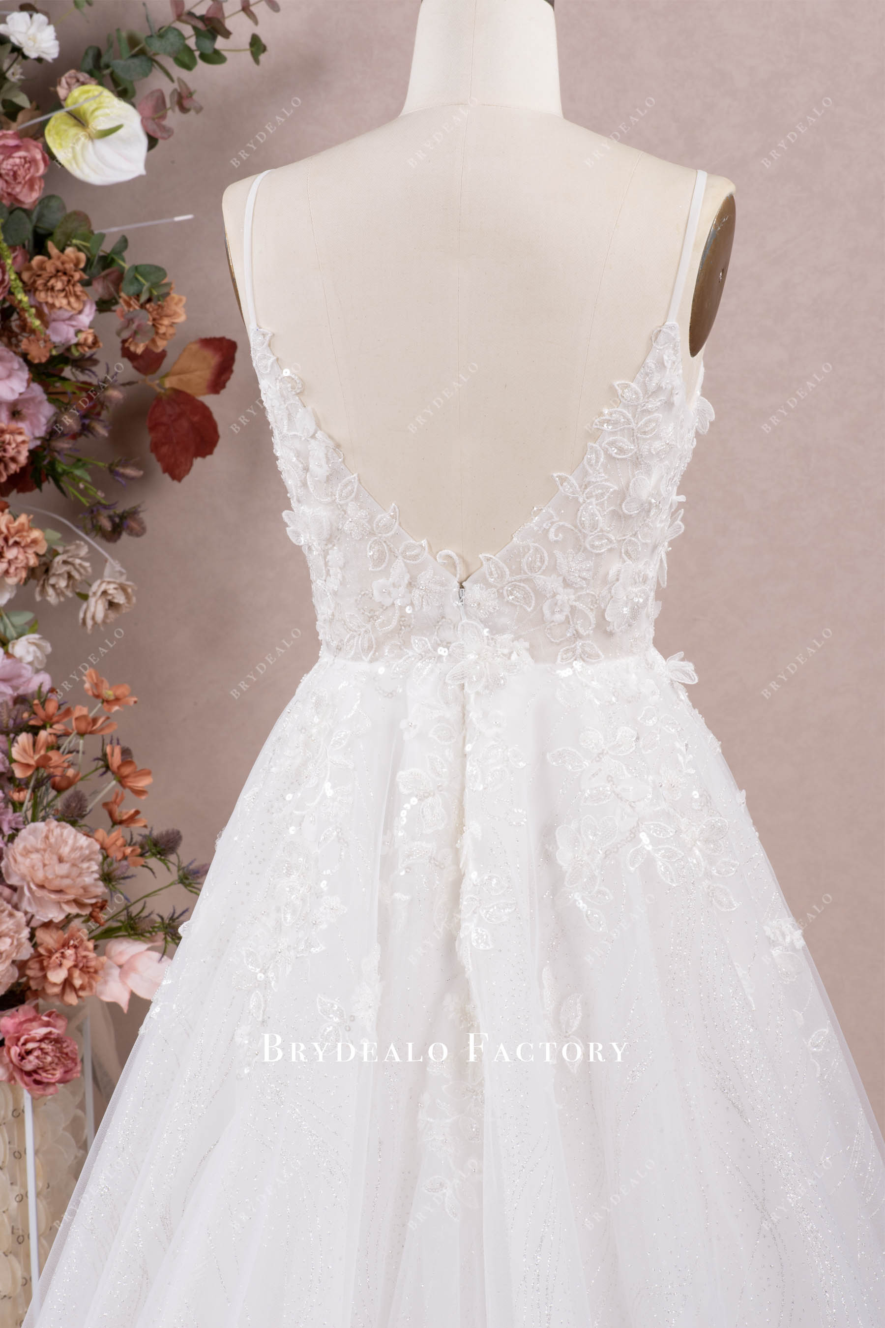 thin straps V-back wedding dress