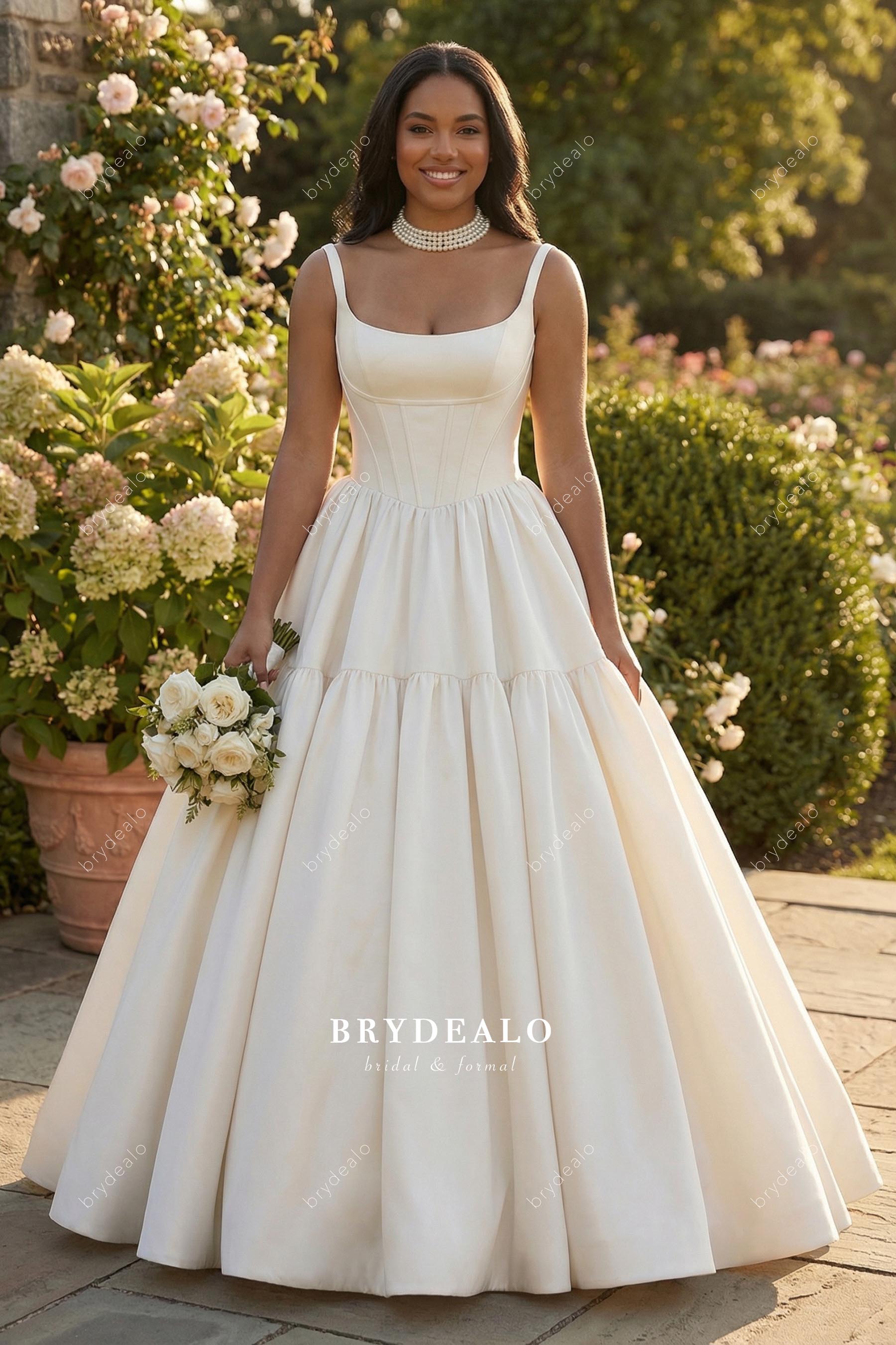 Minimalist Vintage Scoop Neck Corset Wedding Ball Gown Light Ivory