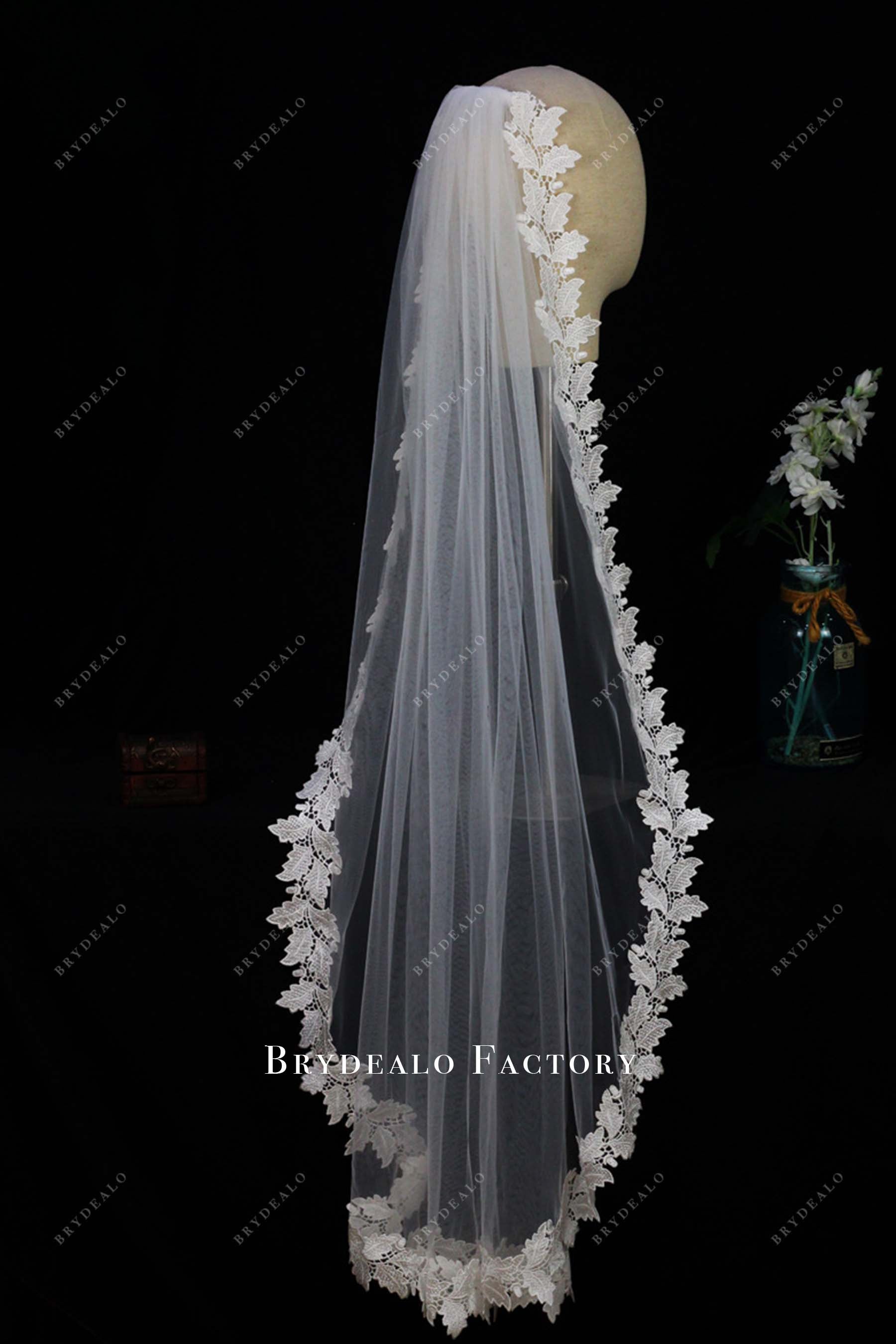 tulle with comb wedding veil