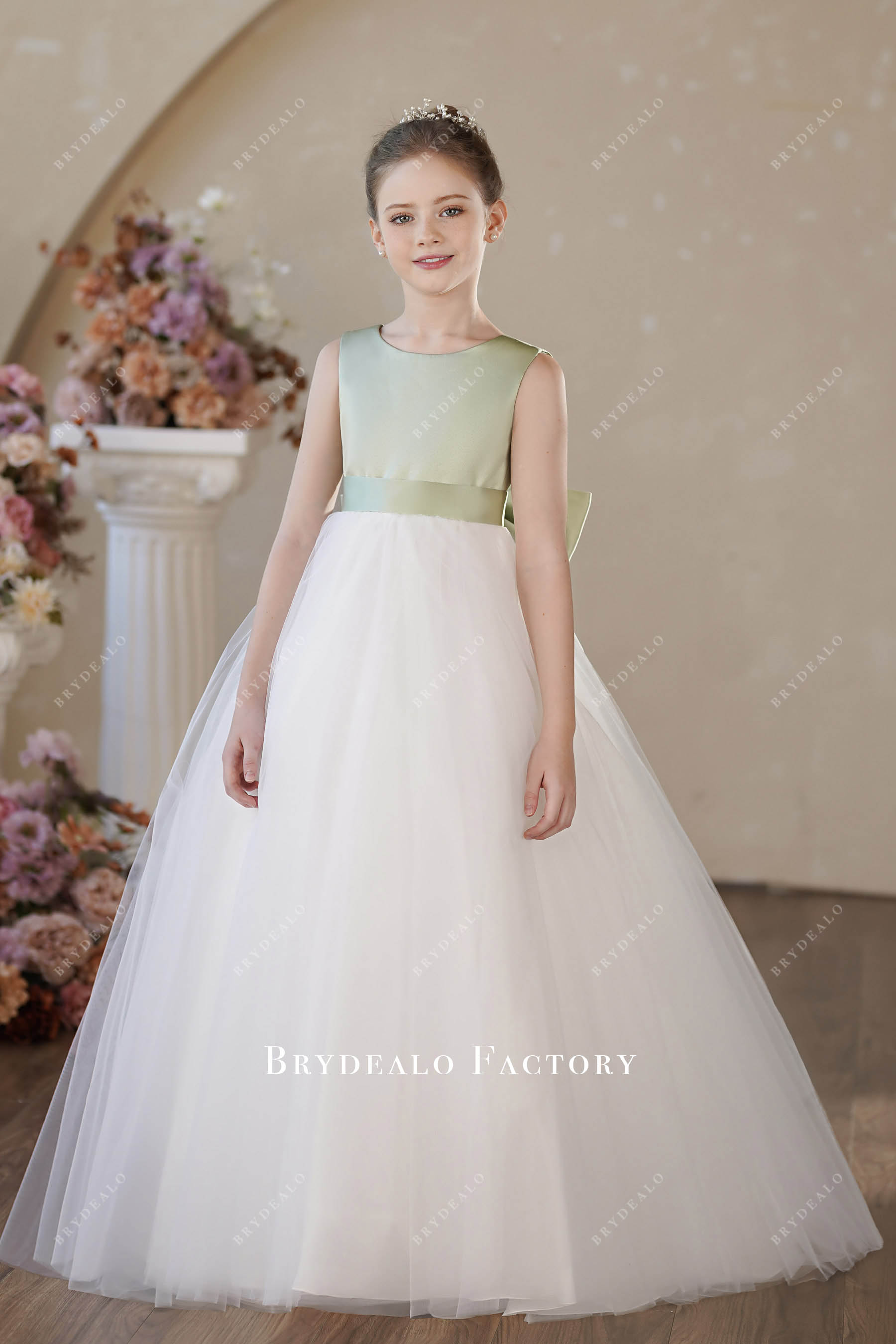 Two-Tone Sage Bowknot Floor Length Flower Girl Dress Two-Tone Sage Bowknot Floor Length Flower Girl Dress