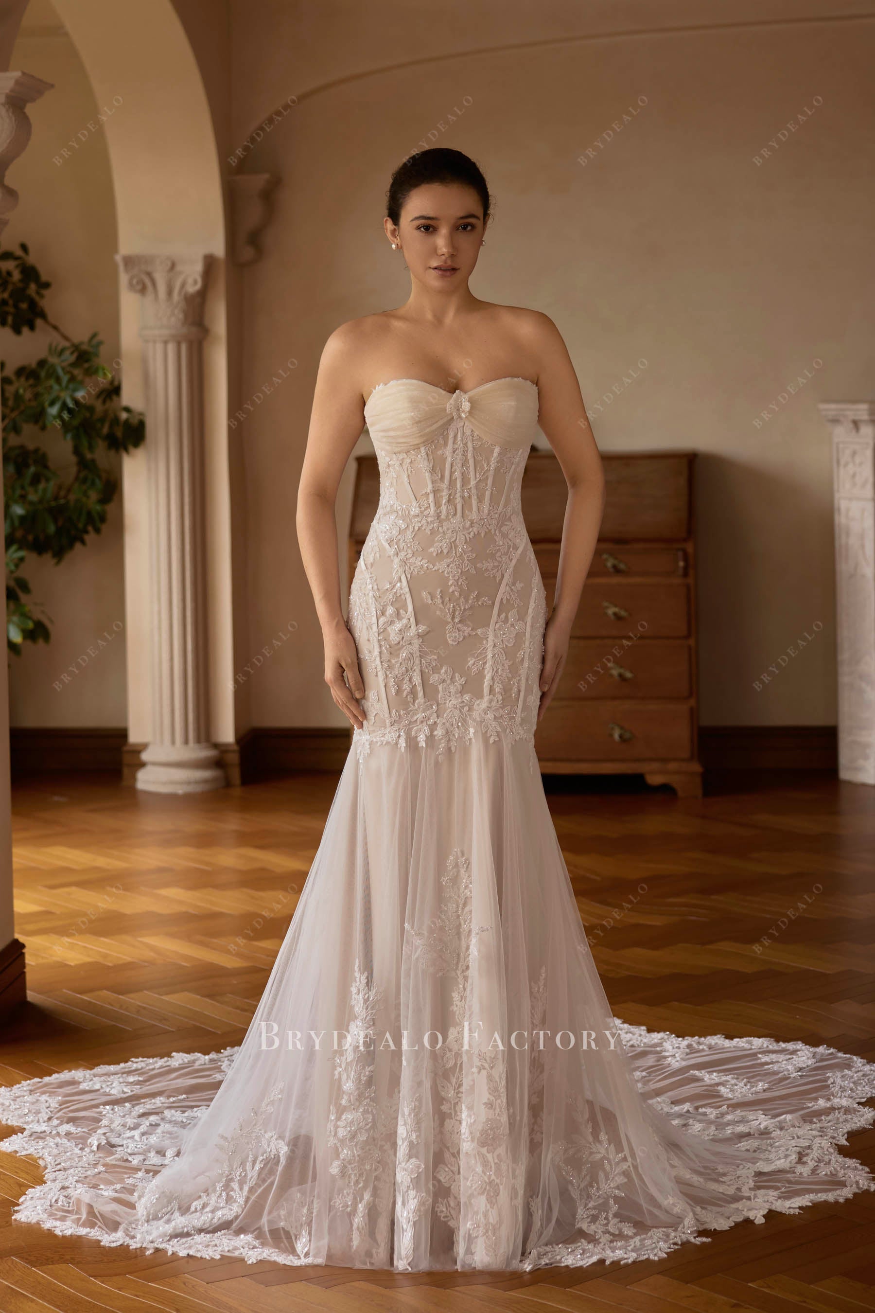 visible boning mermaid lace wedding dress
