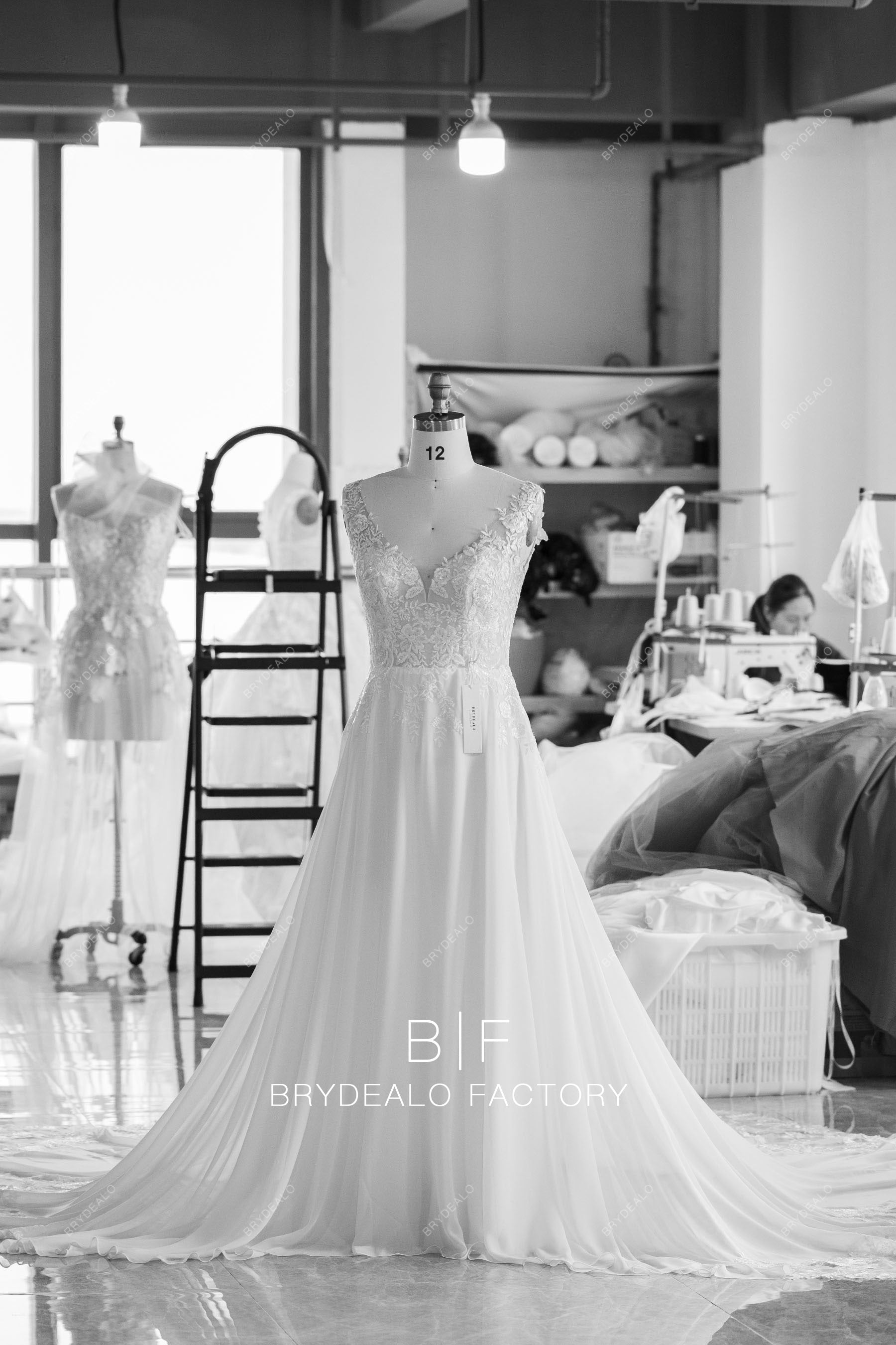 wholesale A-line lace chiffon wedding dress