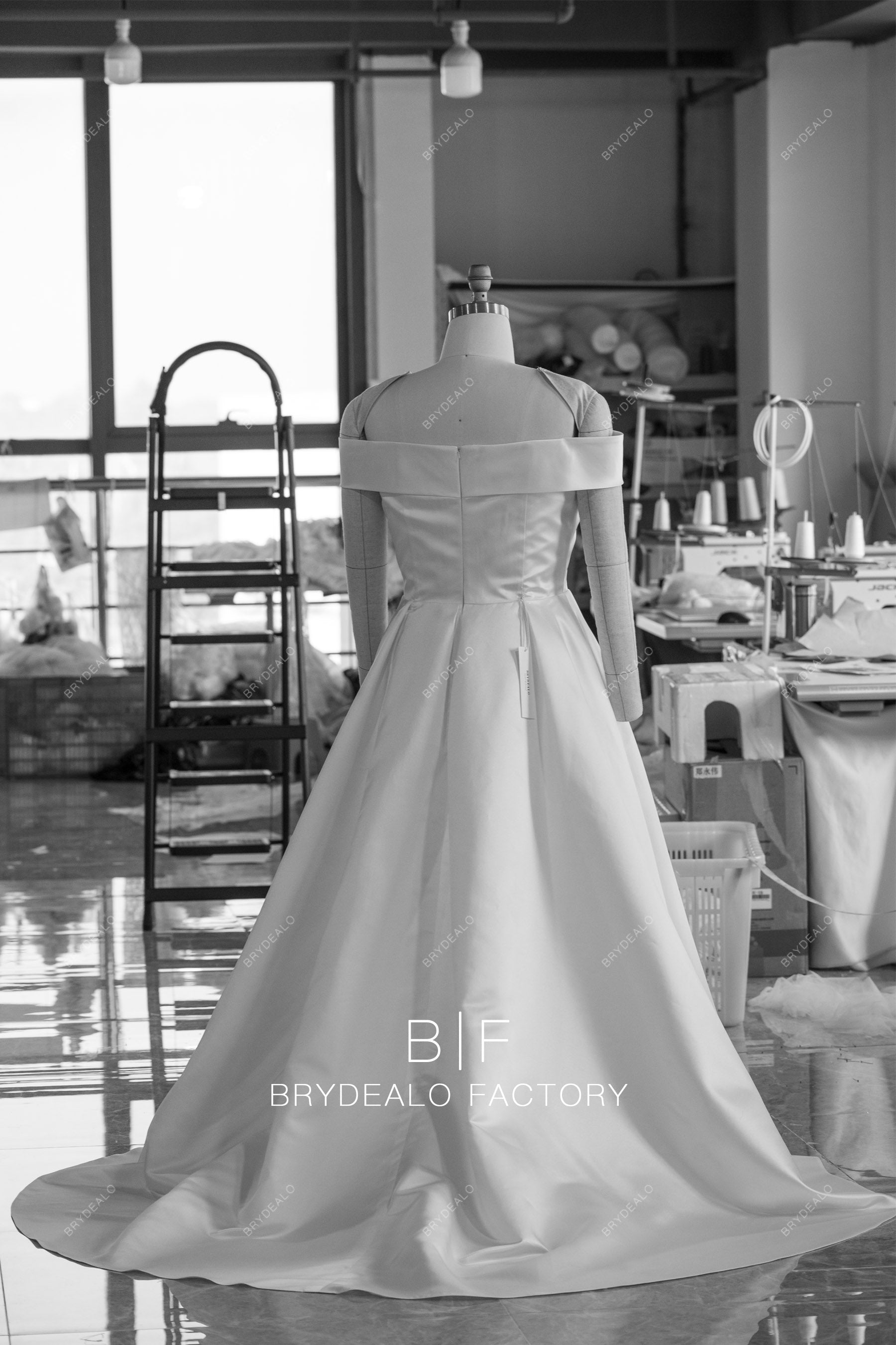 wholesale elegant satin bridal gown