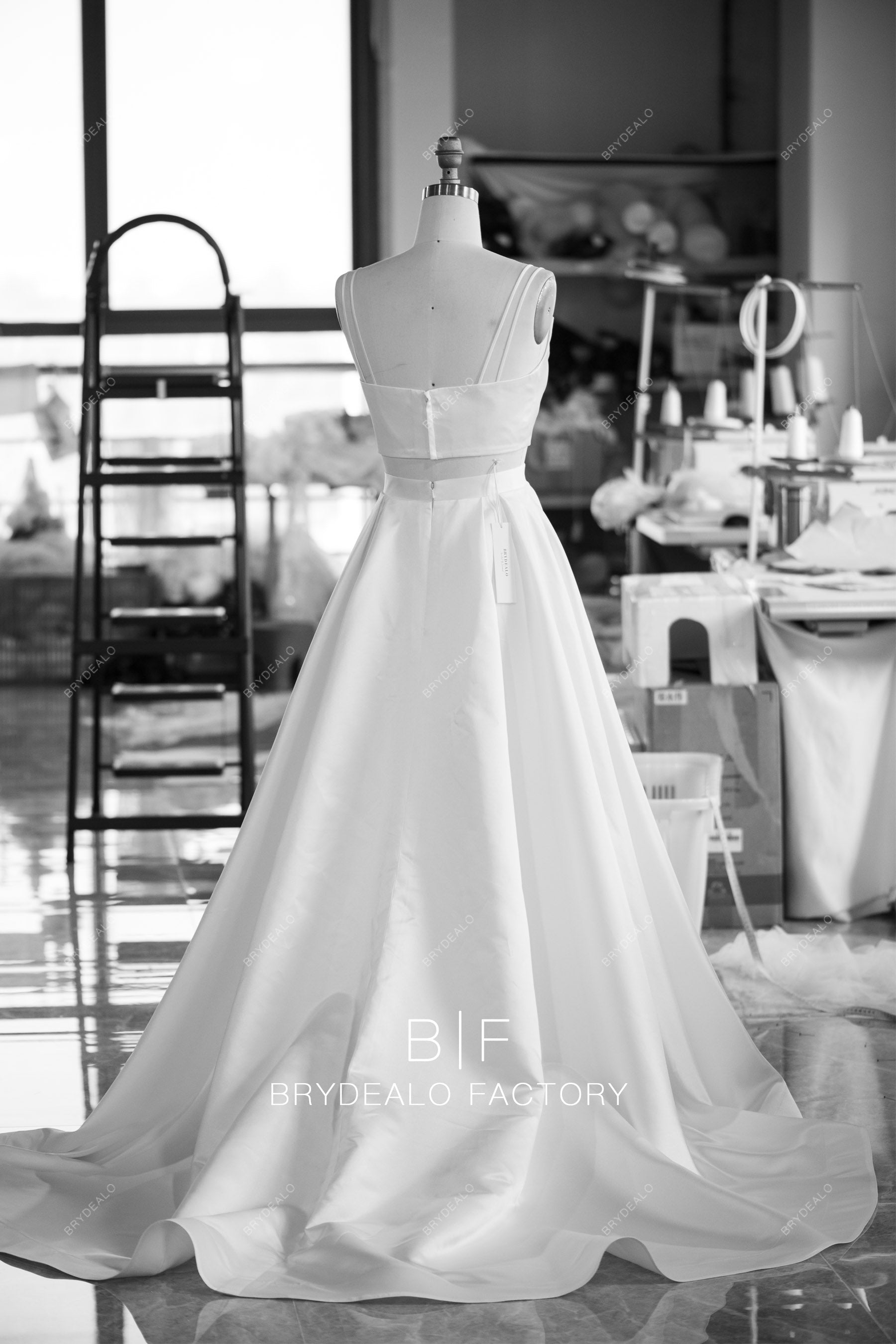 wholesale satin straps wedding dress