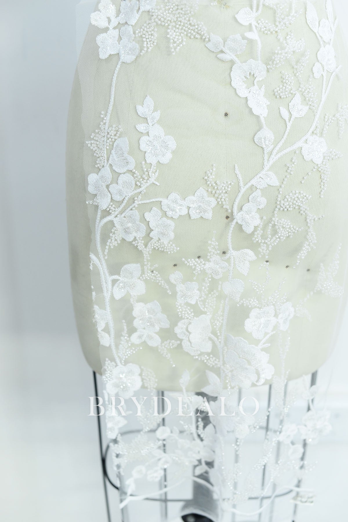 Romantic Beaded Flower Embroidery Lace Fabric for Wholesale