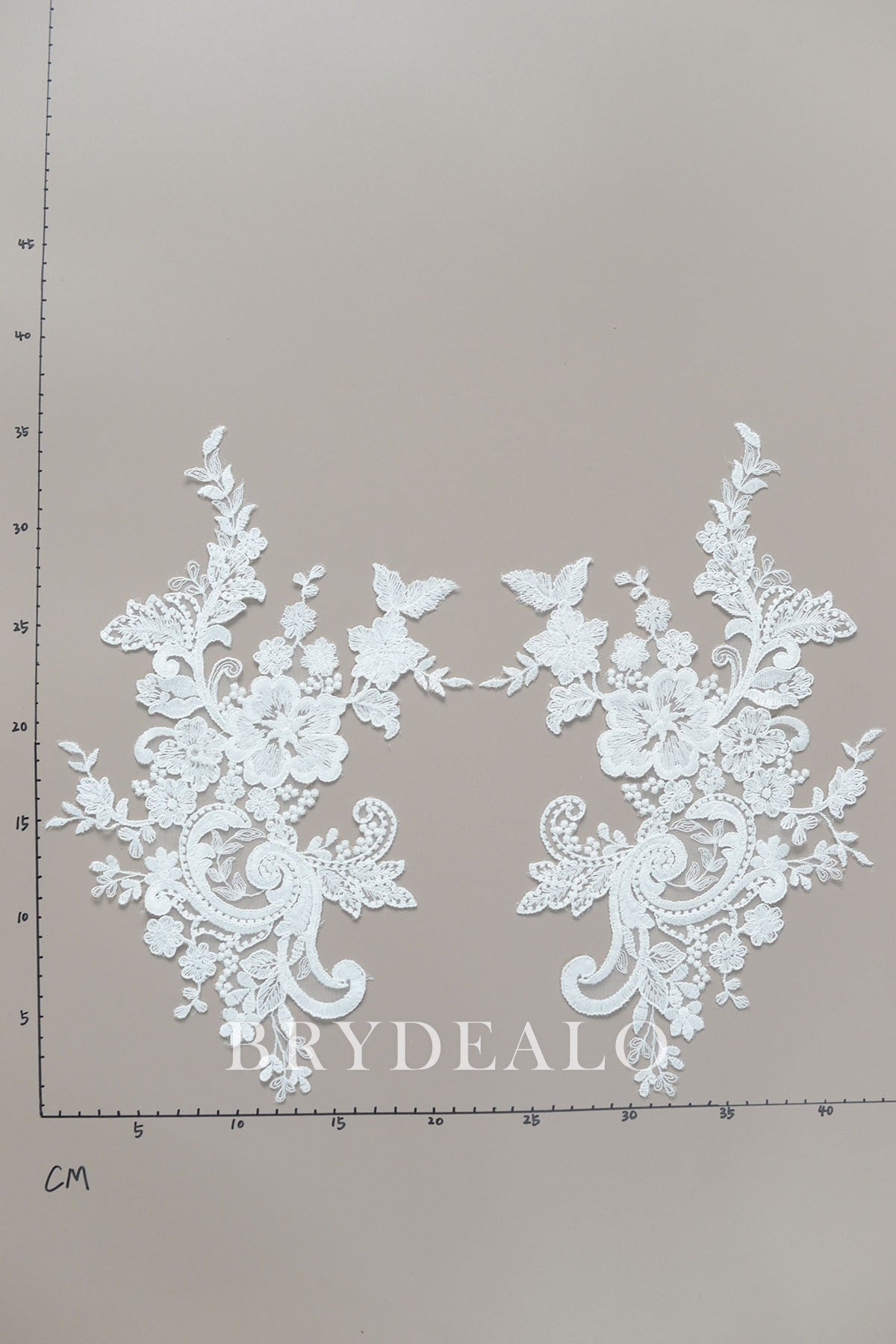 Wholesale Cotton Embroidered Floral Corded Lace Appliques