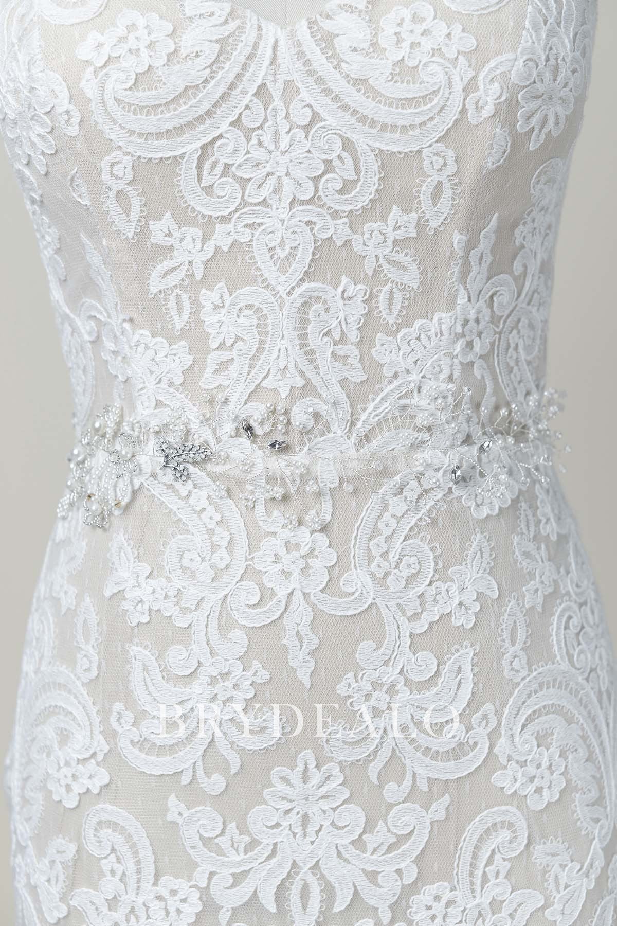 Cabinet Crystal Silver Filament Sash