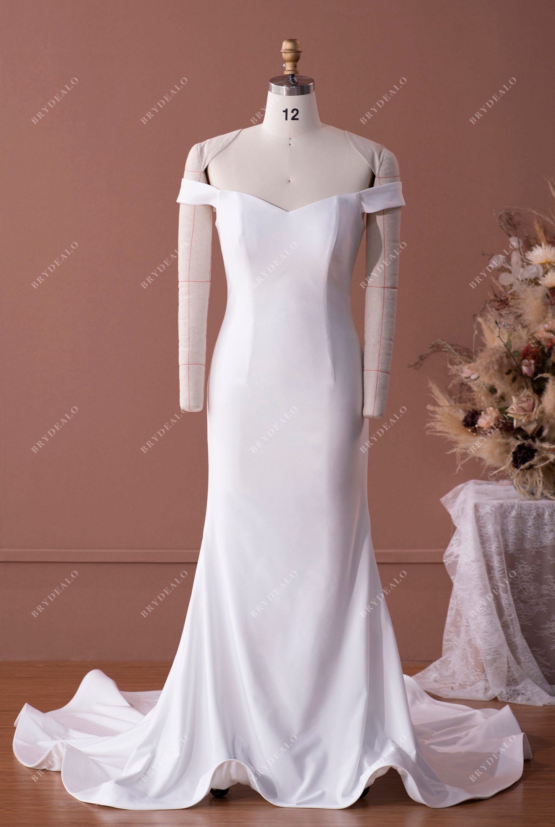 fitted lace wedding dress Light Ivory Off-The-Shoulder Jersey Mermaid Wedding Dress