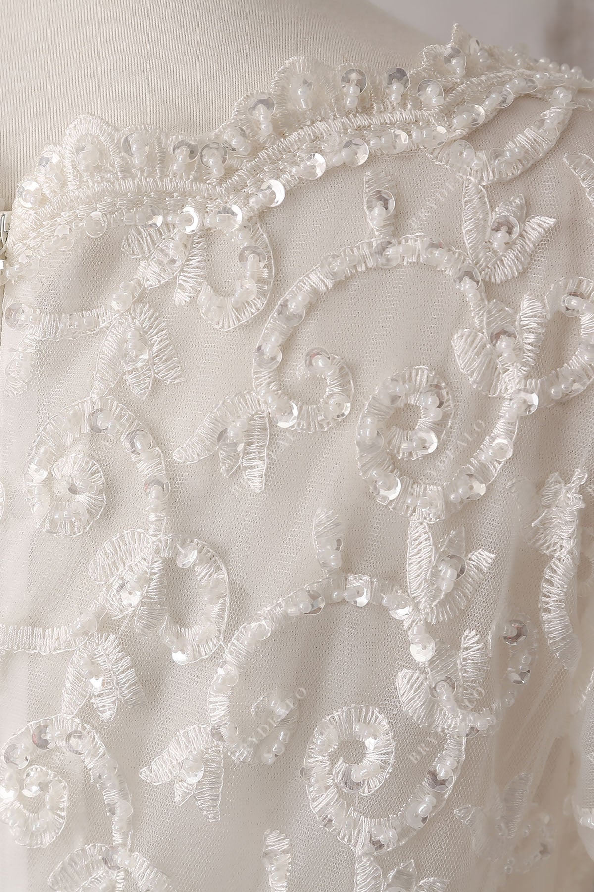 scalloped lace illusion back dress