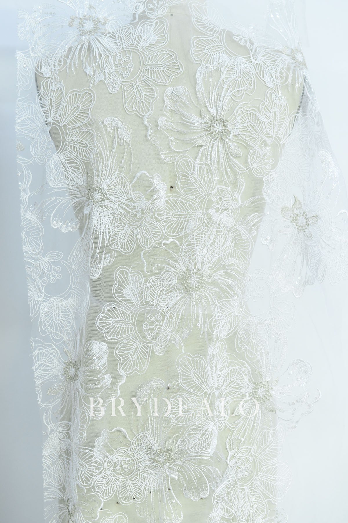 High Quality Shimmery Wild Flower Lace Fabric for Wholesale