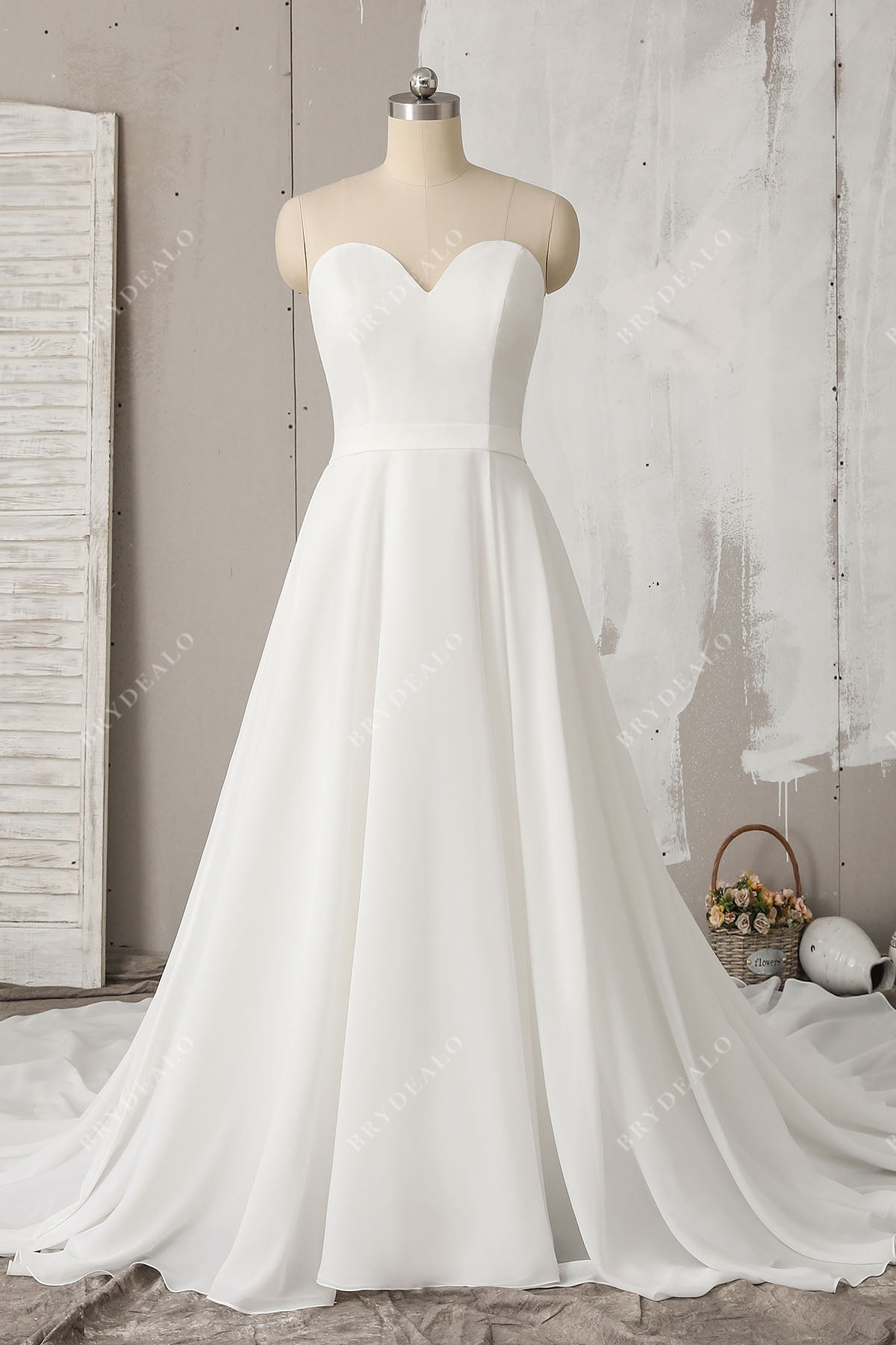 simple sweetheart chiffon long A-line wedding dress