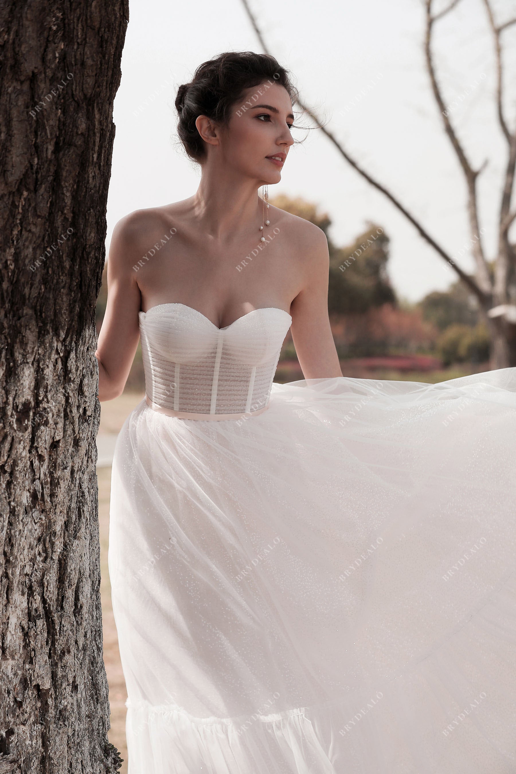 Strapless Sweetheart neck Ruched Tulle Wedding Gown