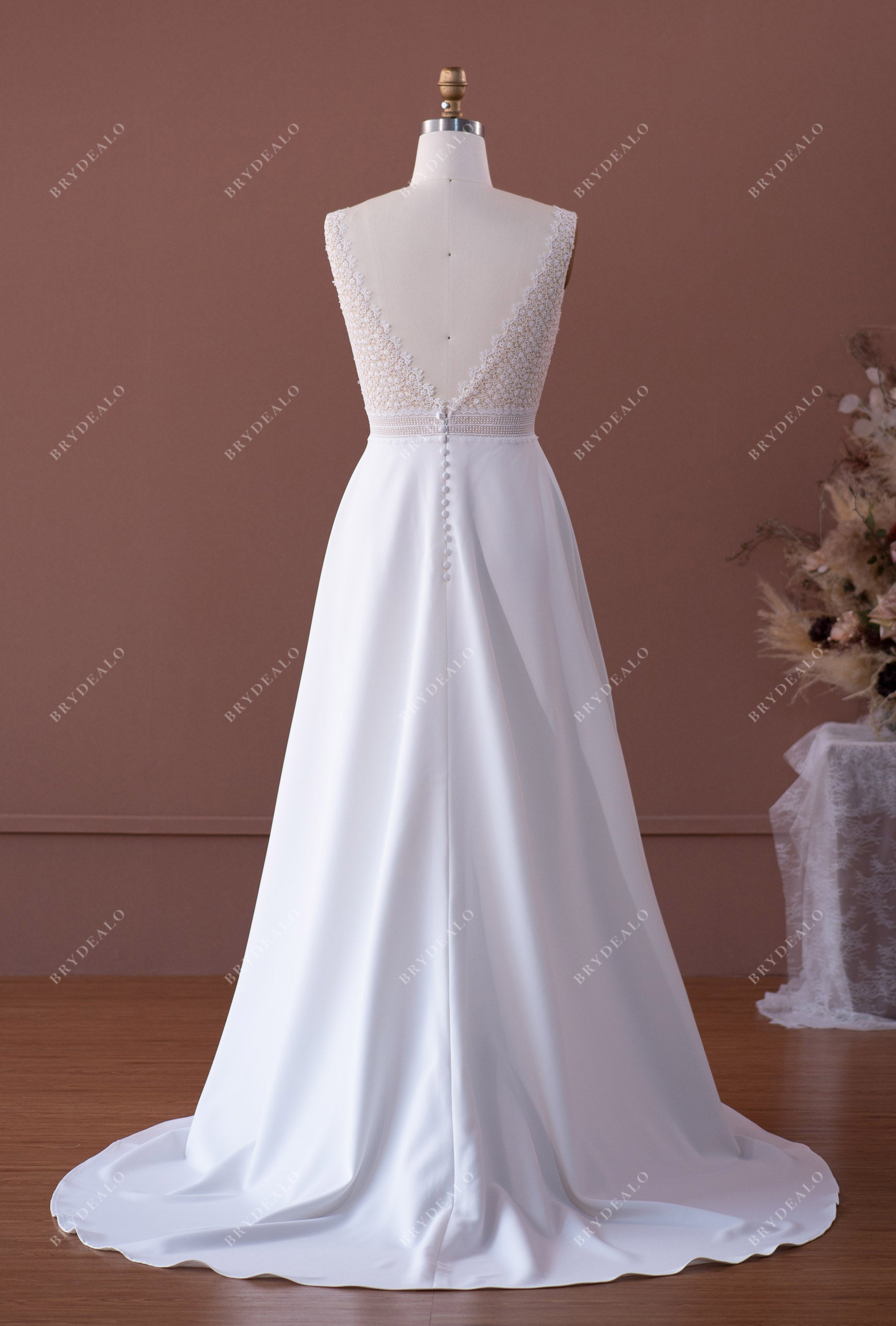 Elegant Straps Lace Crepe Wedding Dress