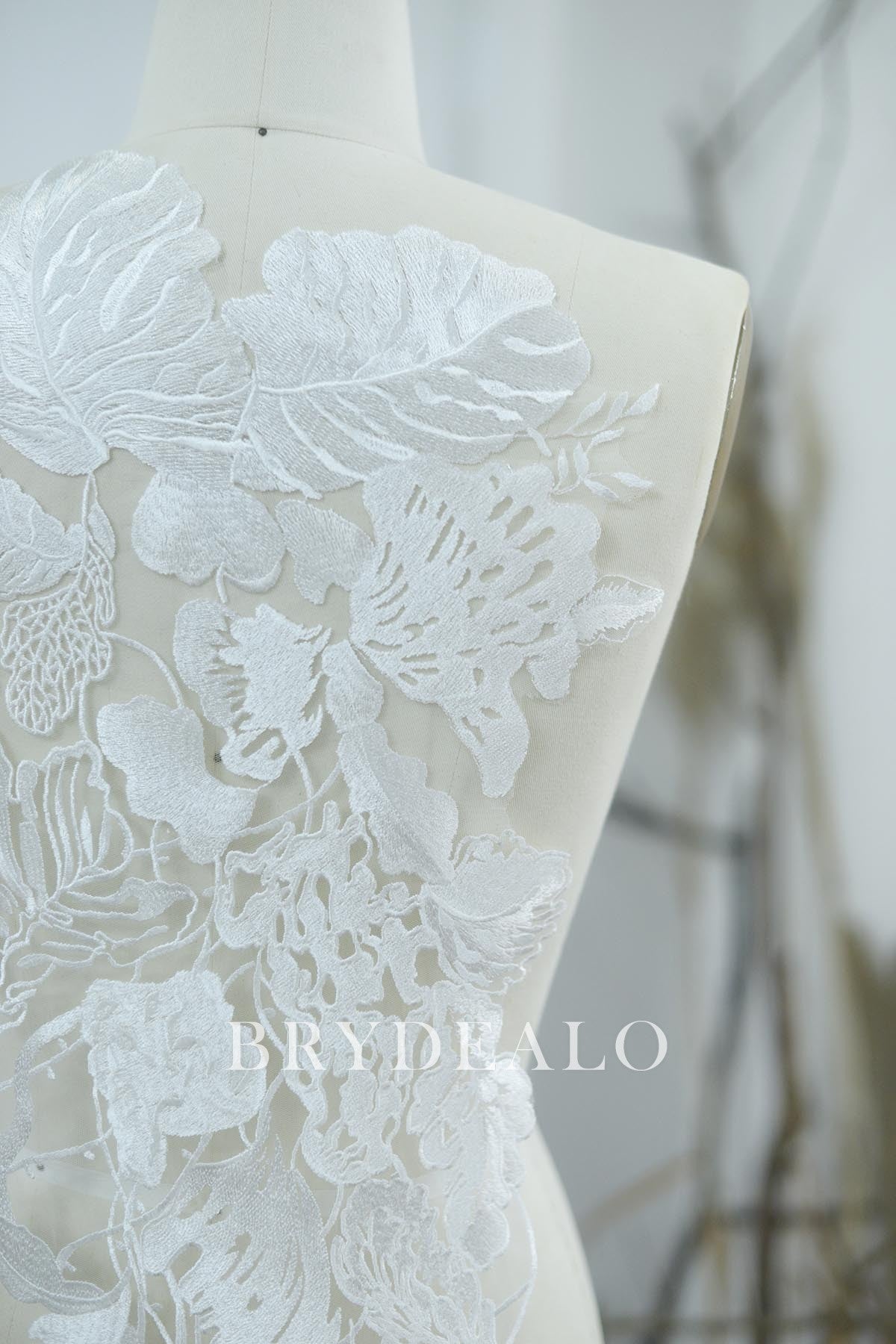 Wild Big Leaf Pattern Embroidery Lace