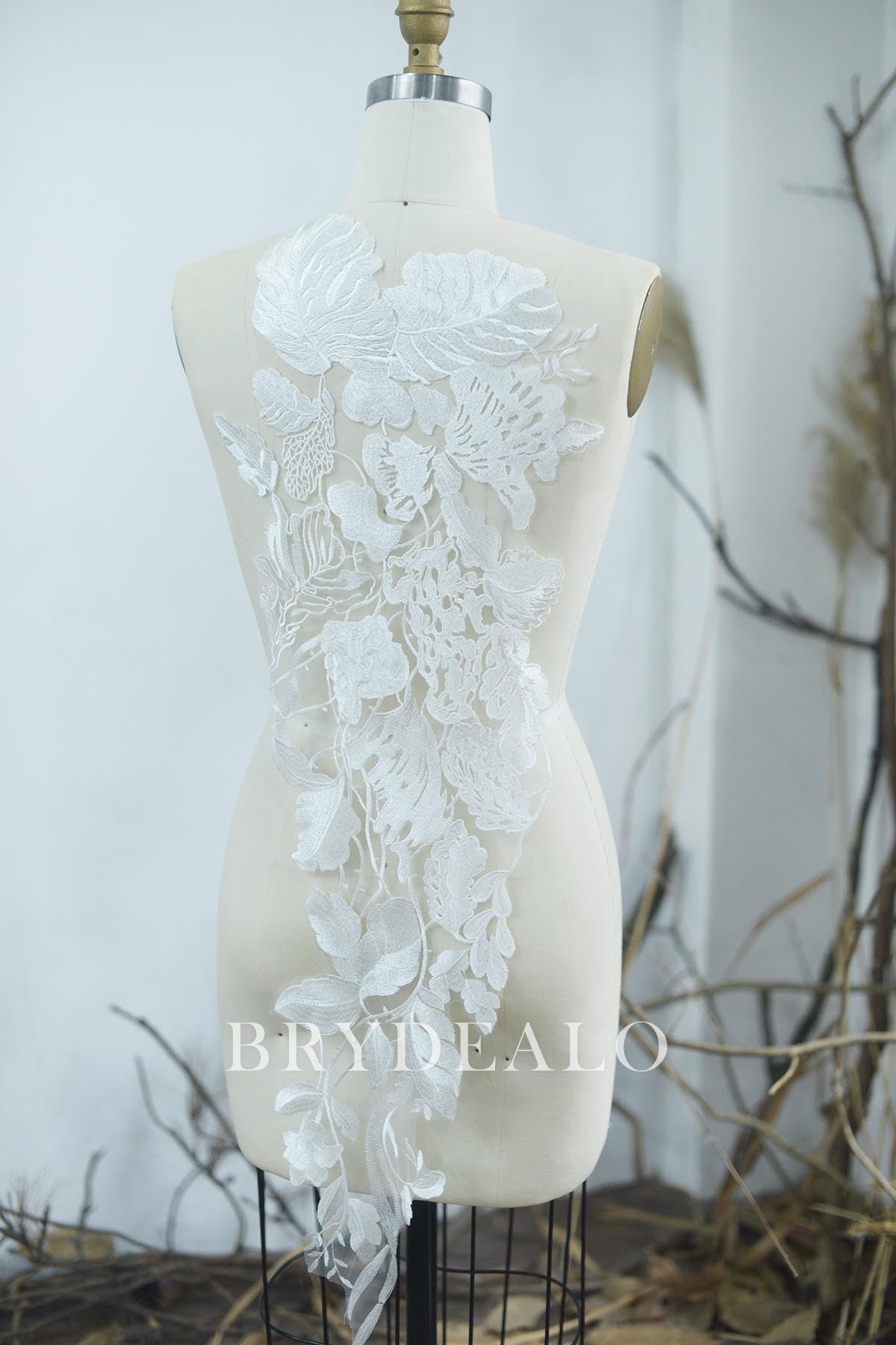 Wild Big Leaf Pattern Embroidery Lace Applique