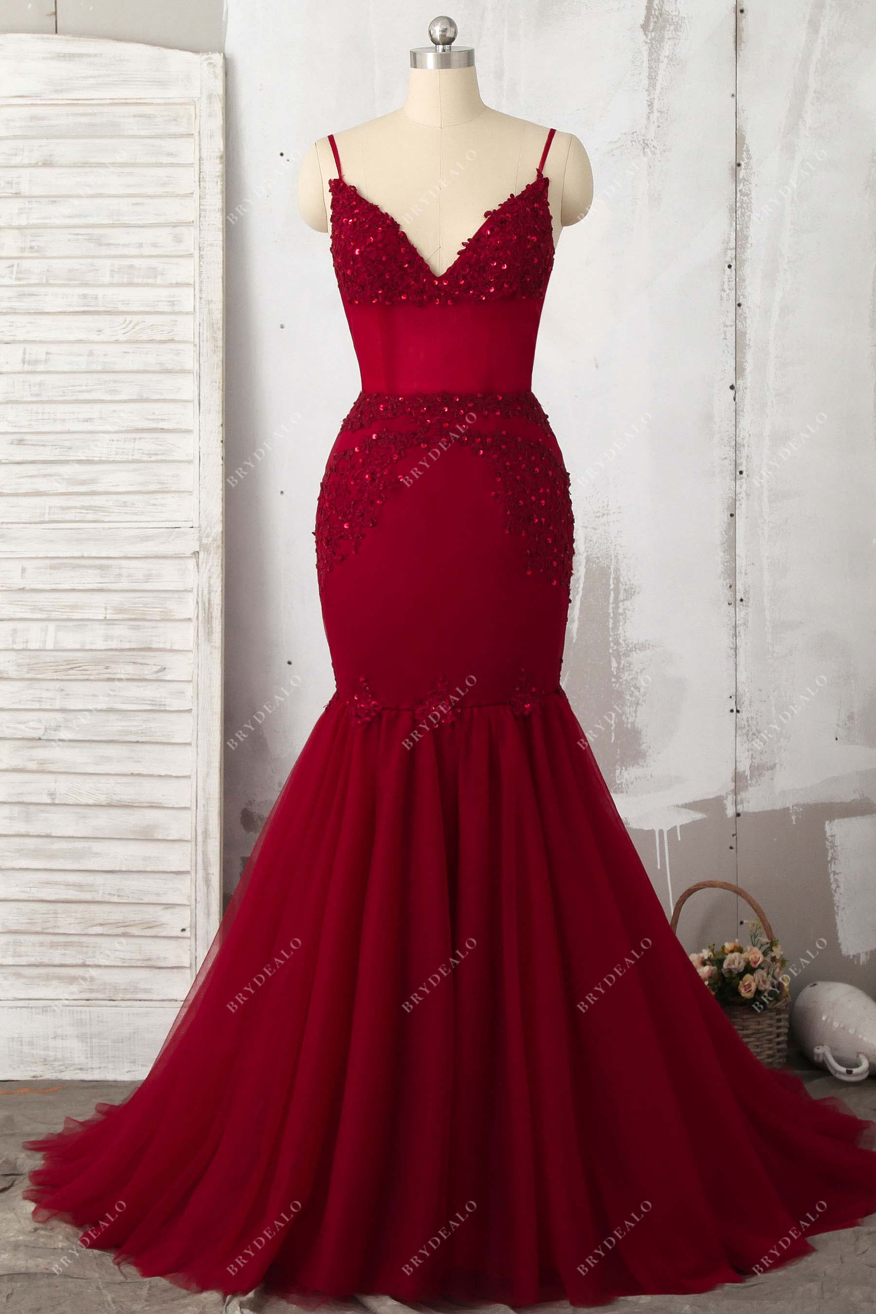 beaded V-neck trumpet tulle prom dress