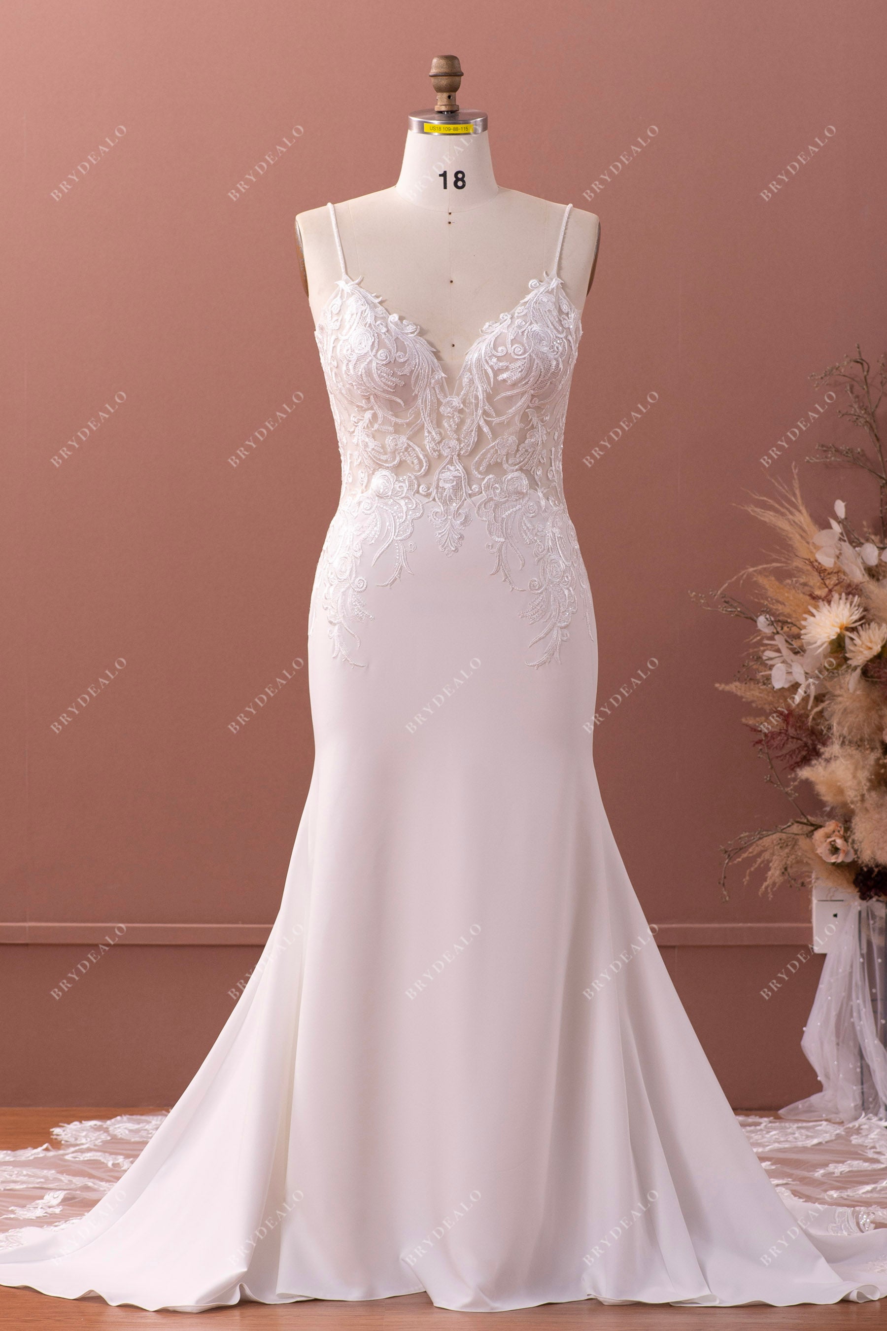 Plus Size Beaded Straps Lace Crepe Wedding Dress Plus Size Beaded Straps Lace Crepe Wedding Dress