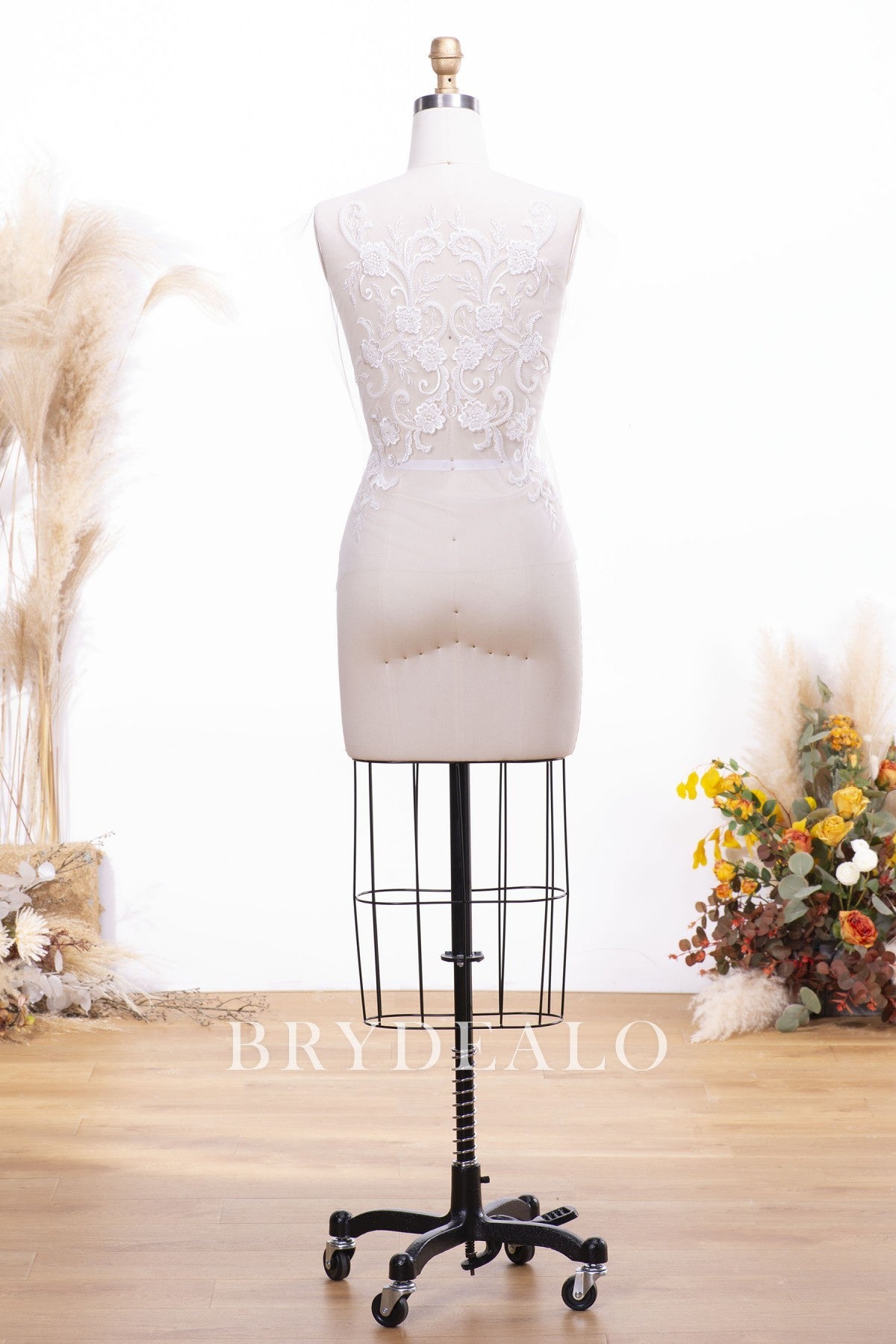 Large Beaded Symmetric Flower Lace
