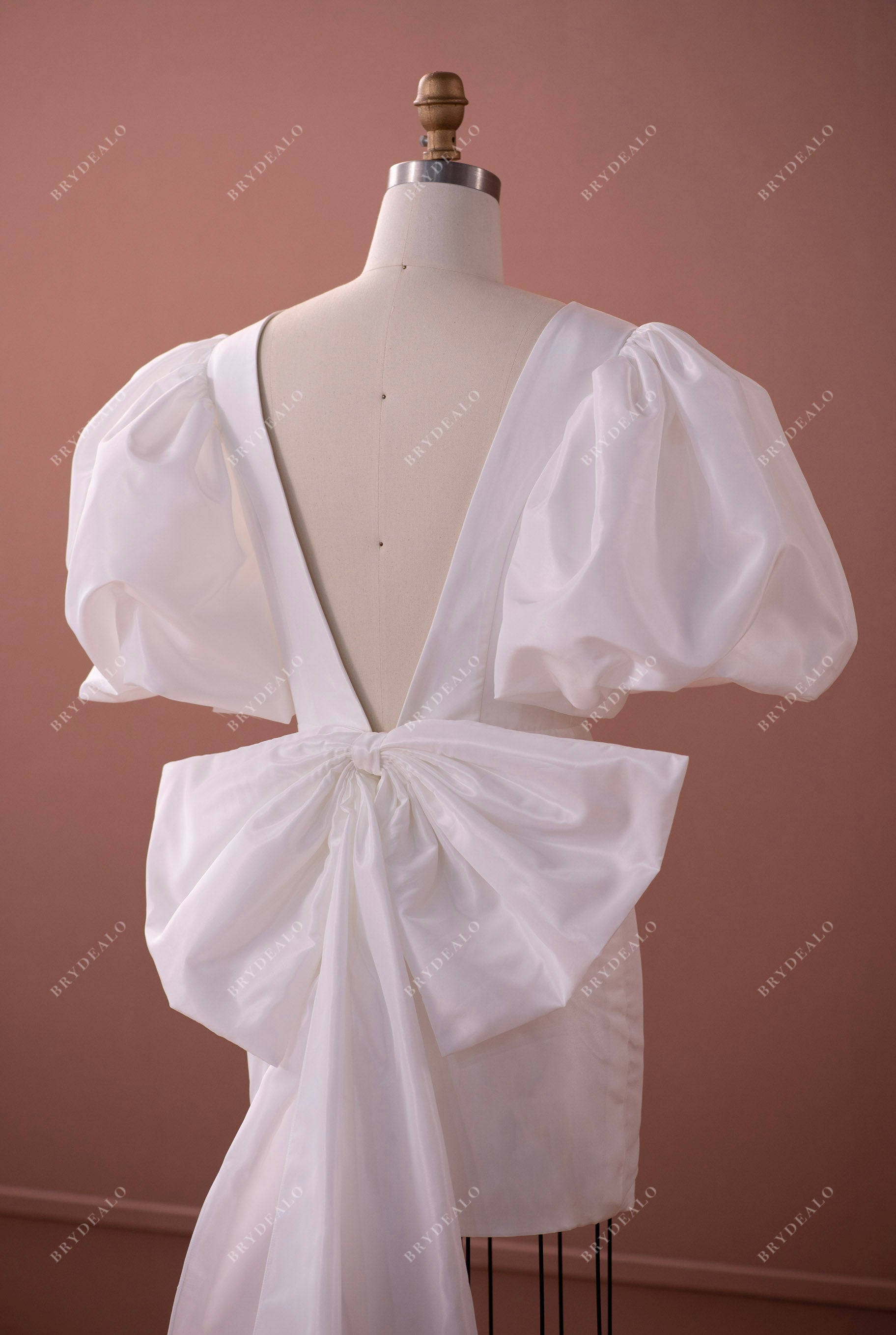 bubble sleeve b-back bridal gown
