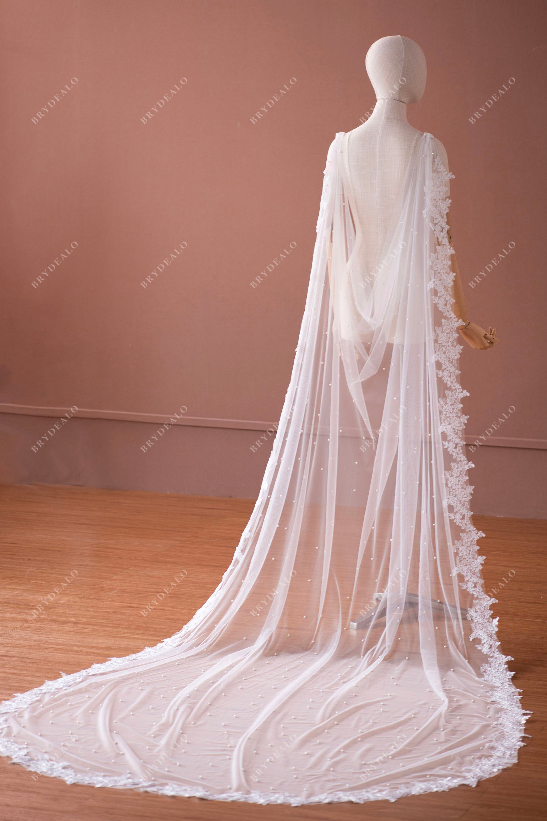 wholesale saggy chapel length pearl lace bridal cape
