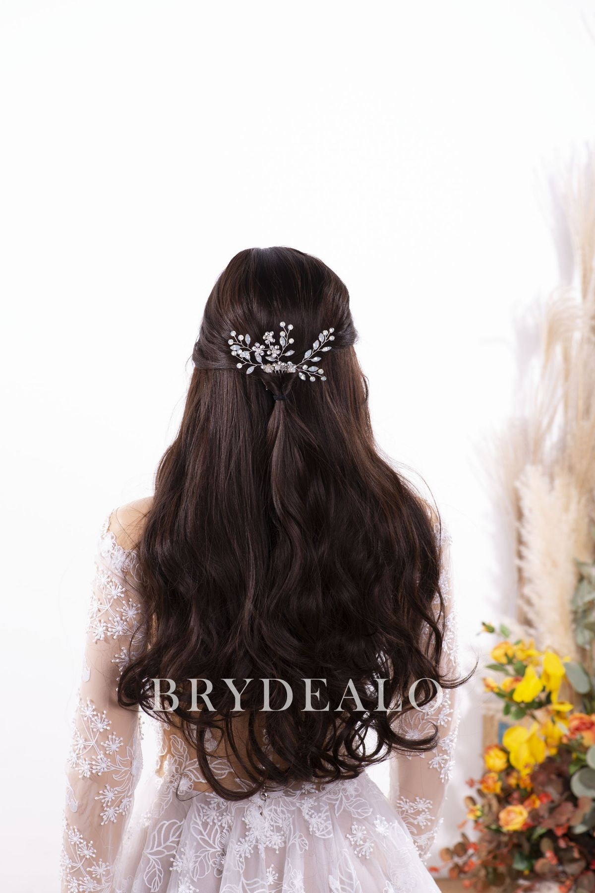 Chic Opal Pearls Bridal Comb