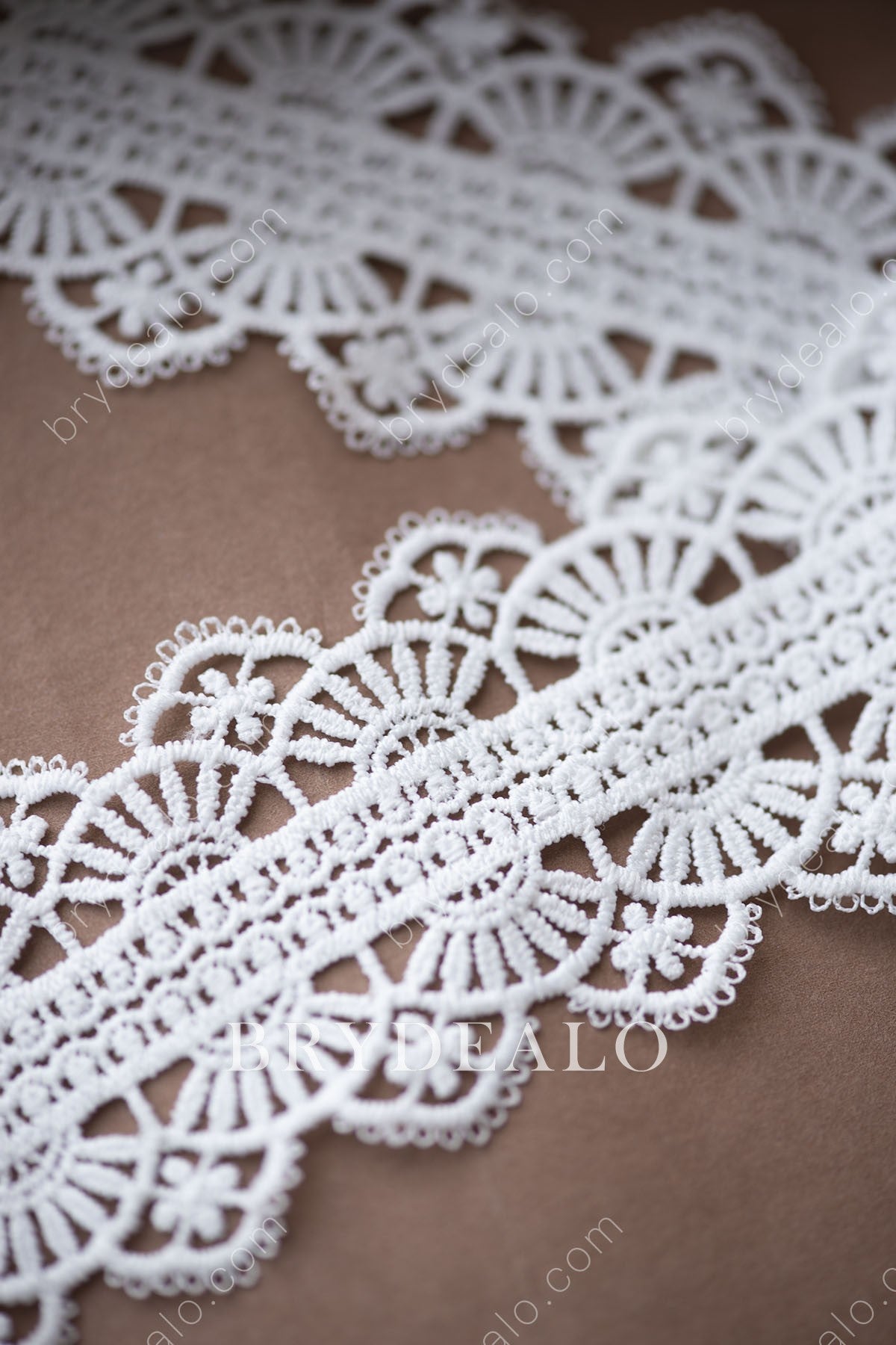 Classy Scalloped Crochet Lace Trim for Wholesale