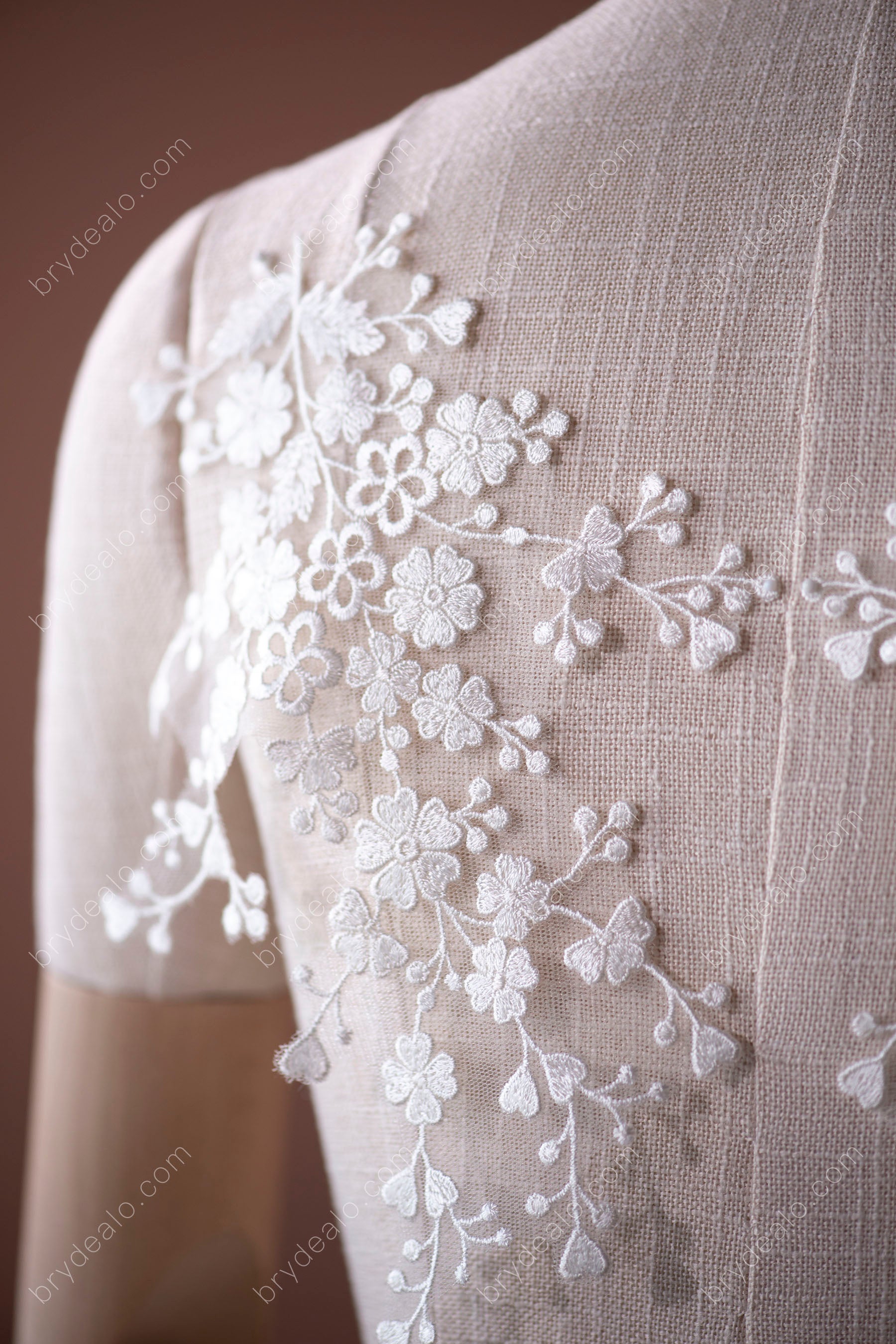 Wholesale Dainty Blossom Lace Appliques for Wholesale