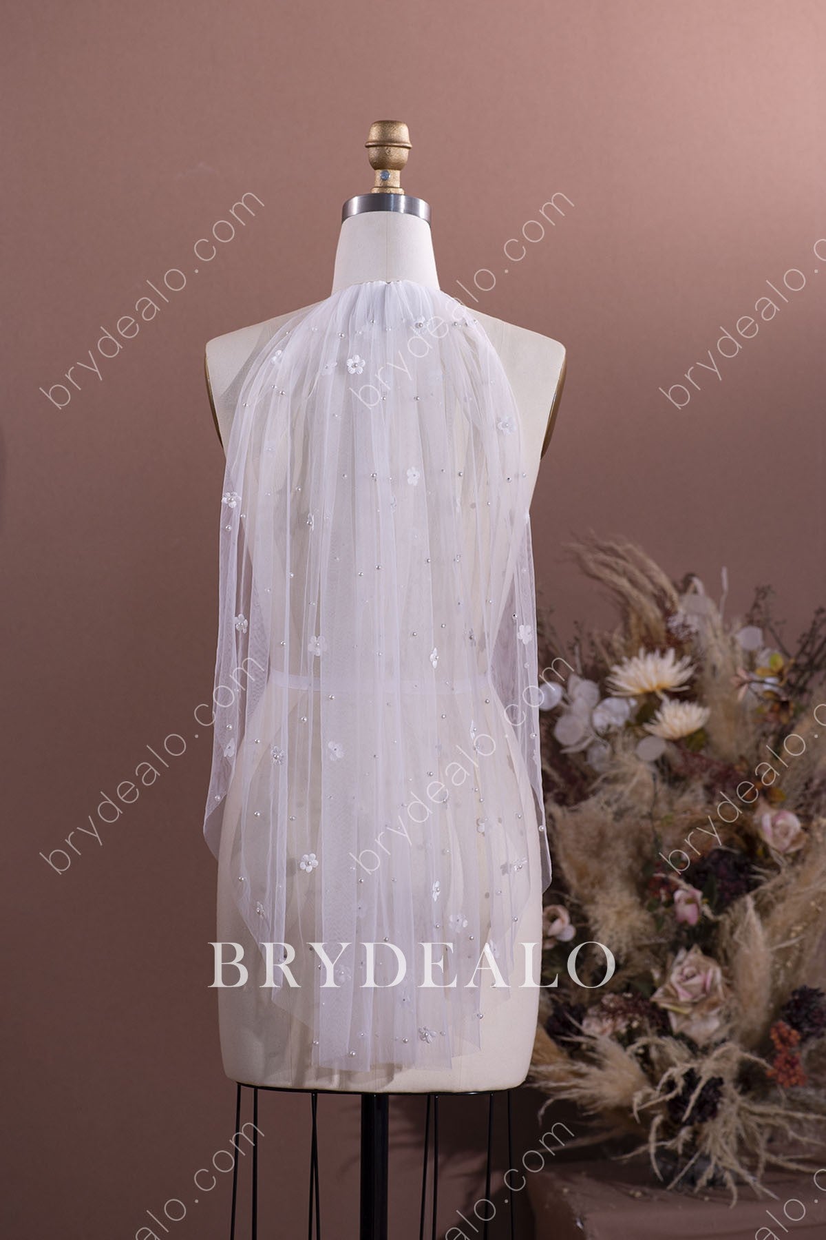 dainty flower pearls wedding veil