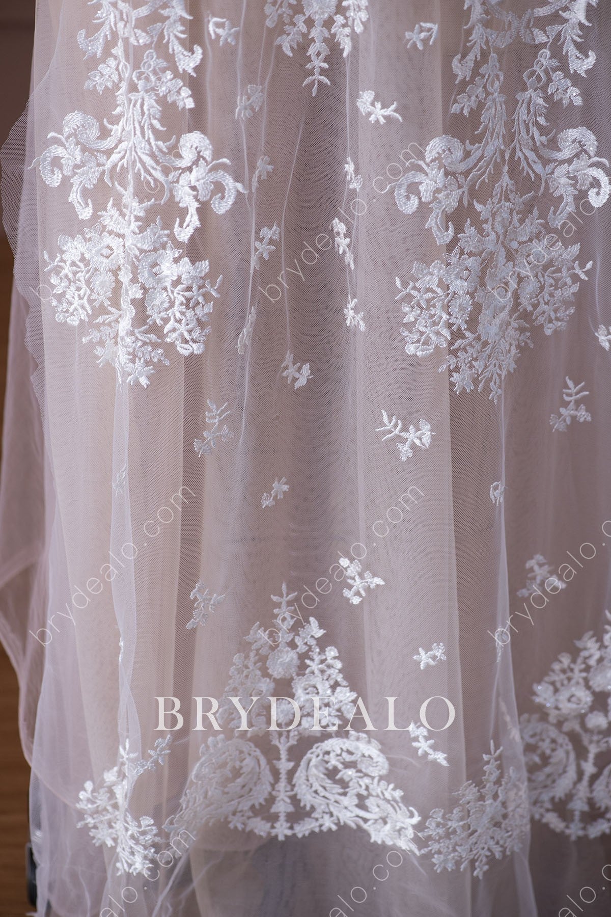 Delicate Botanic Embroidery Lace Fabric for Wholesale