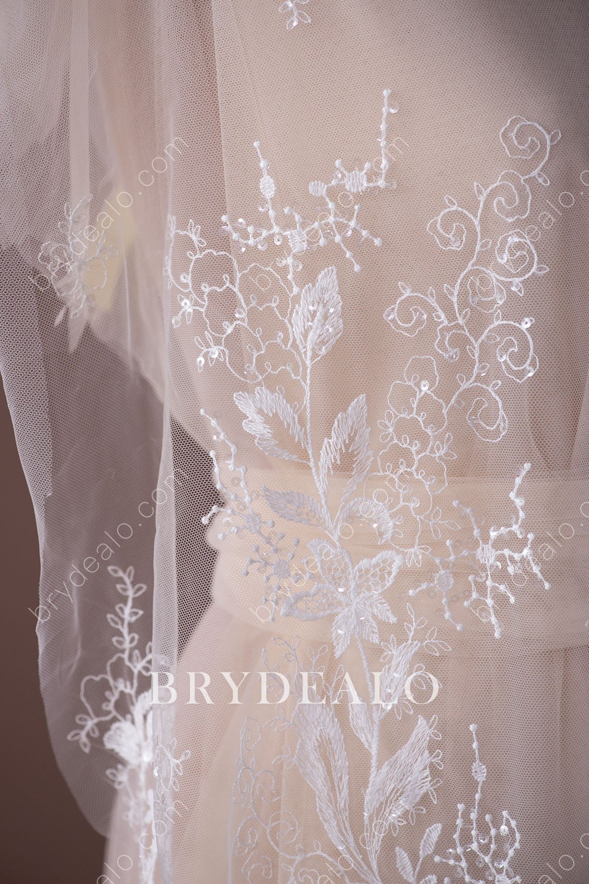 Exquisite Sequined Floral Leafy Lace Fabric for Wholesale