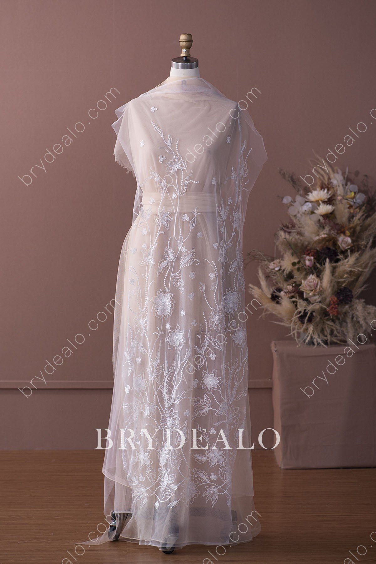 Elaborate Sequin Bloom Lace Fabric for Wholesale