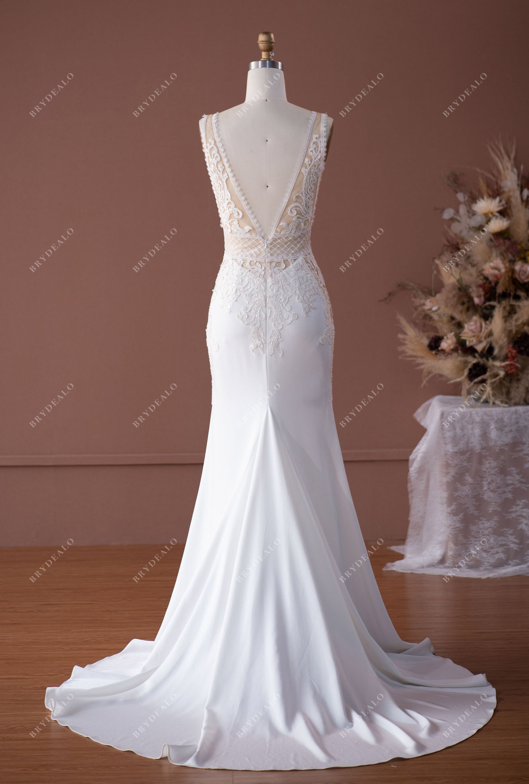 Wholesale Illusion V-neck Lace Mermaid Dress