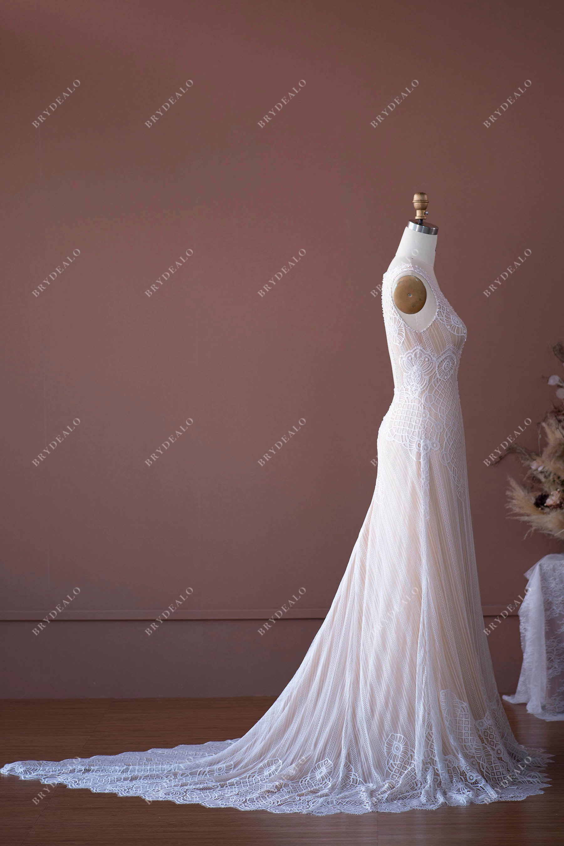 sleeveless lightweight bridal gown for wholesale
