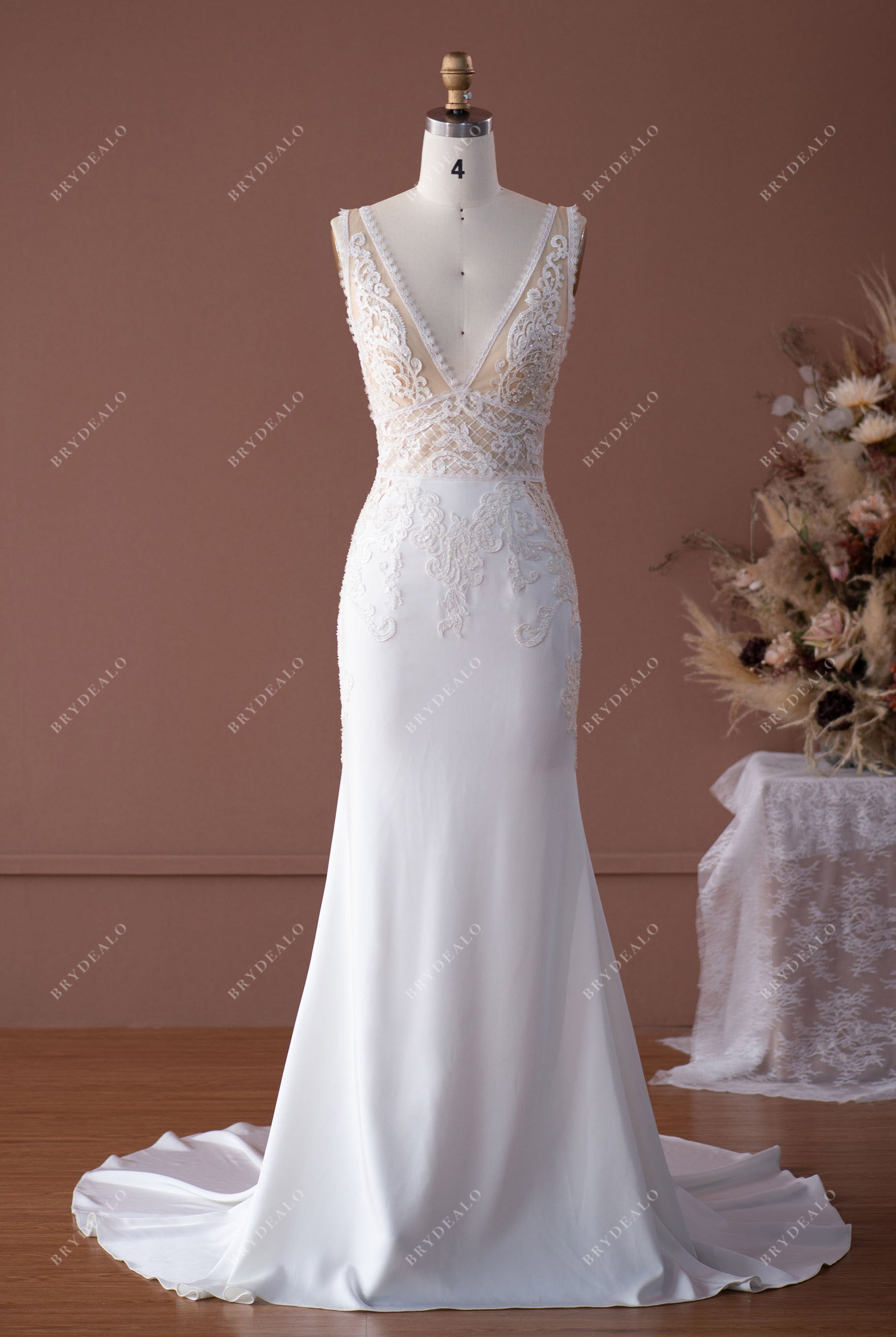 Wholesale Illusion V-neck Lace Top Mermaid Dress Wholesale Illusion V-neck Lace Top Mermaid Dress