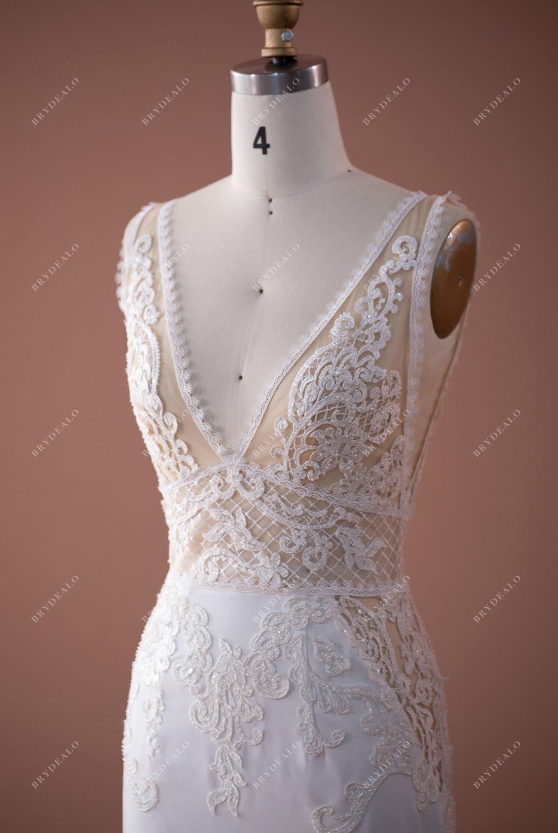 Wholesale Illusion V-neck Lace Mermaid Gown