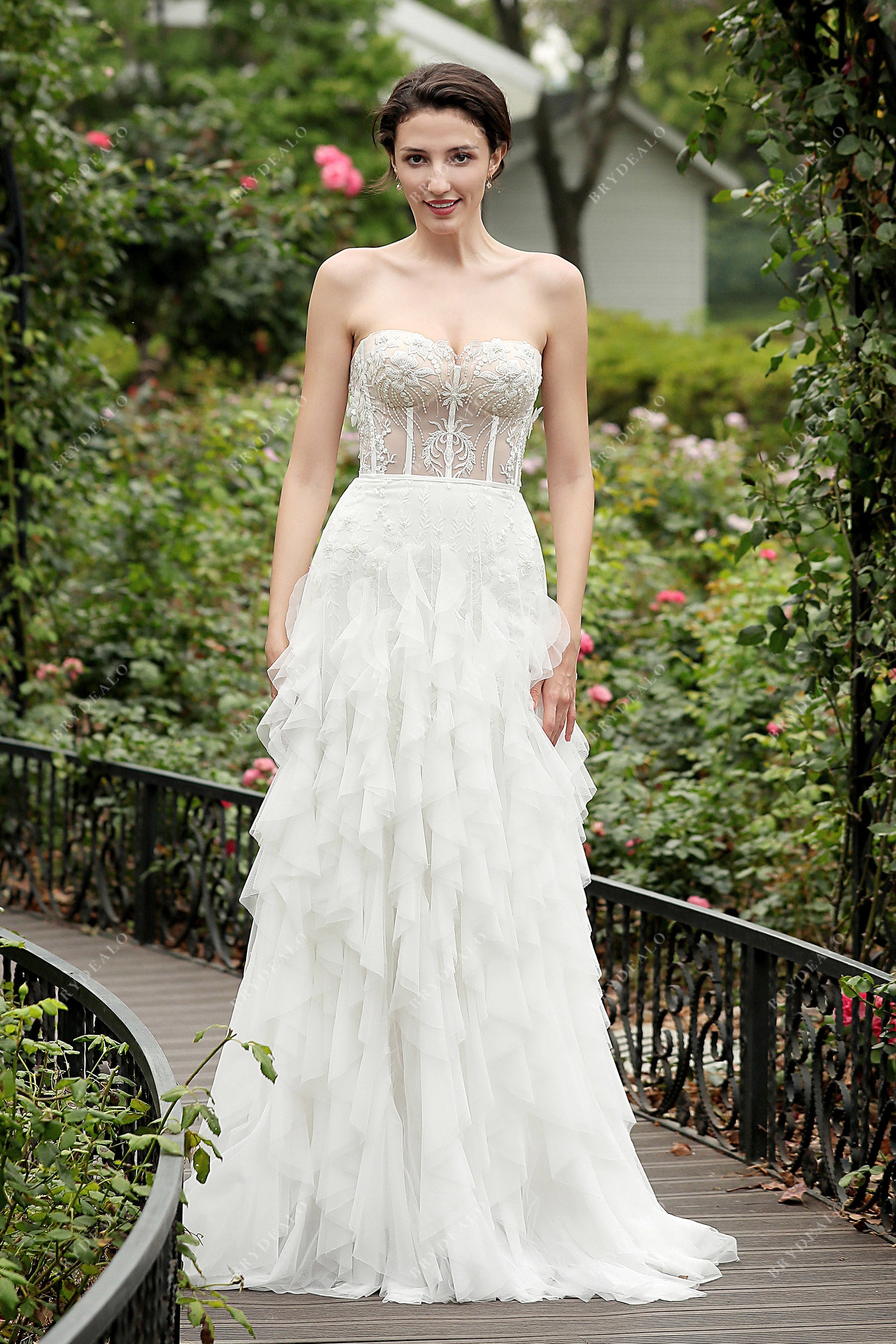 2-in 1 Ethereal Flower Lace Fitted Wedding Dress 2-in 1 Ethereal Flower Lace Fitted Wedding Dress