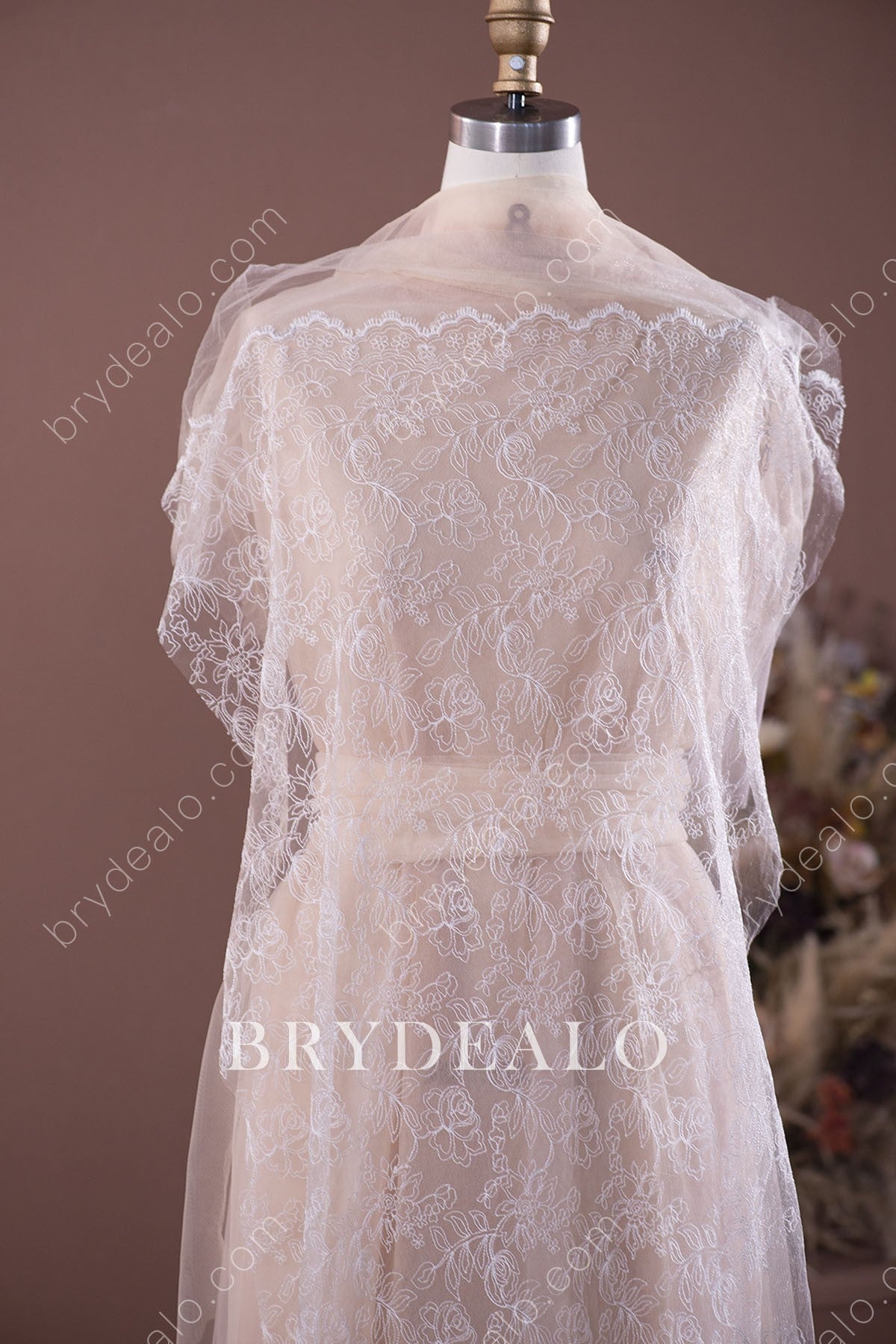 Glamorous Flower Leaf Bridal Lace Fabric for Wholesale