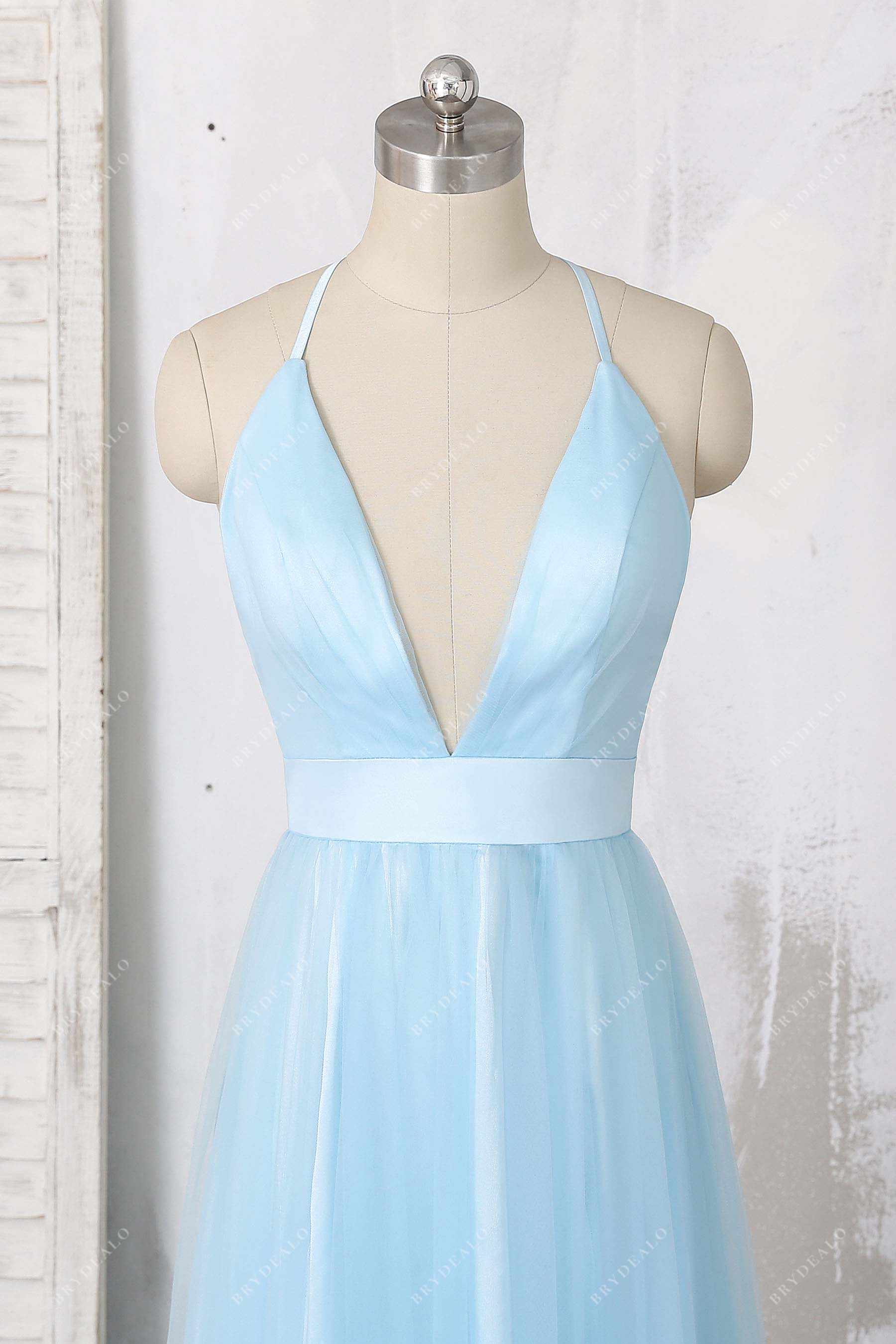 halter V-neck tulle prom dress