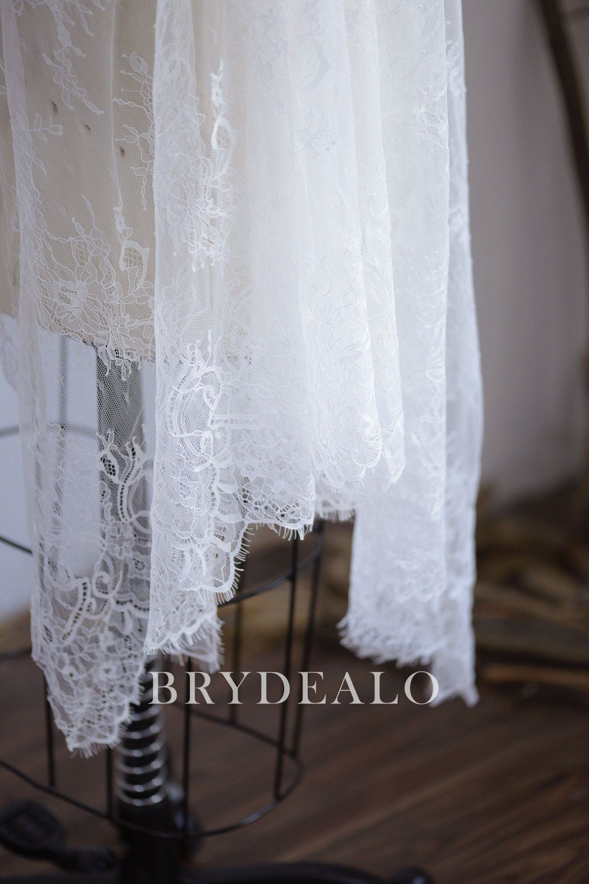 High-end Wild Flower Double Border Lace Fabric