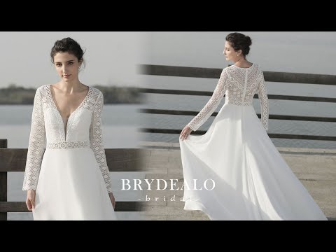 Simple Sleeved Plunging Slim Boho Wedding Dress for Wholesale